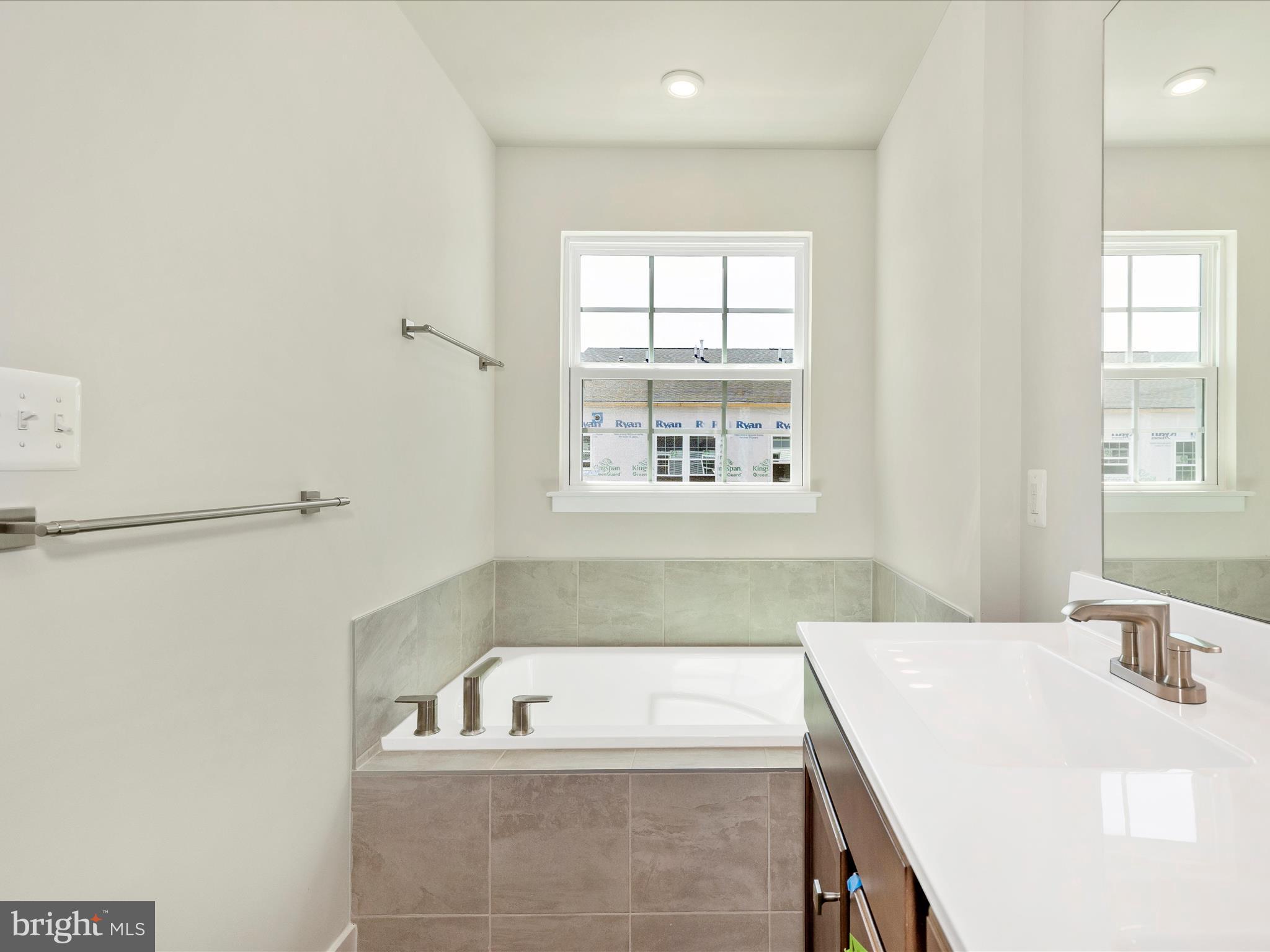 BELLE AIR TOWNHOMES - Residential Lease