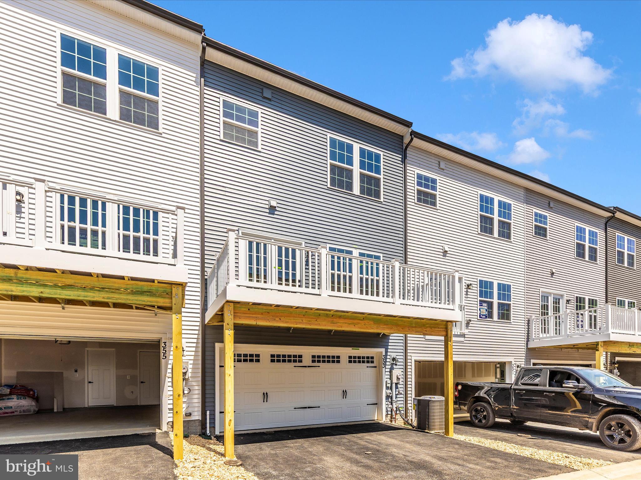 BELLE AIR TOWNHOMES - Residential Lease