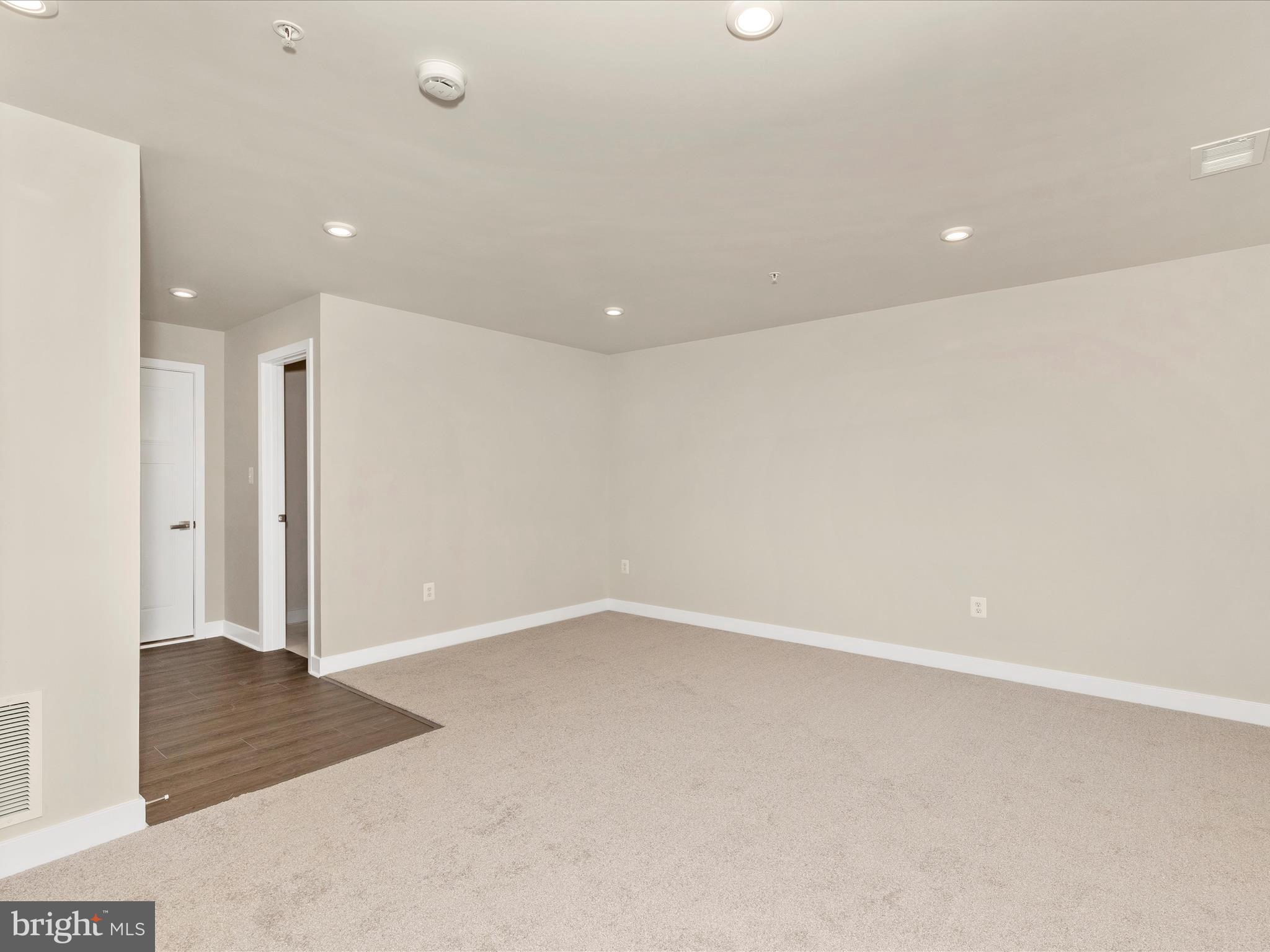 BELLE AIR TOWNHOMES - Residential Lease