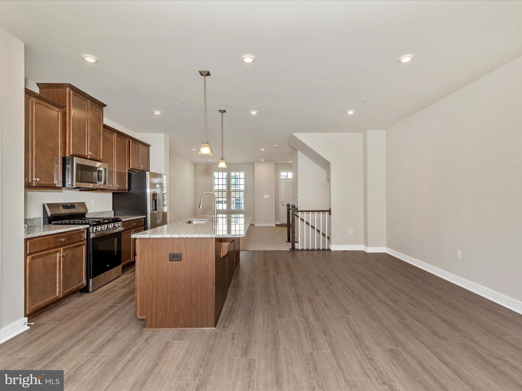 BELLE AIR TOWNHOMES - Residential Lease