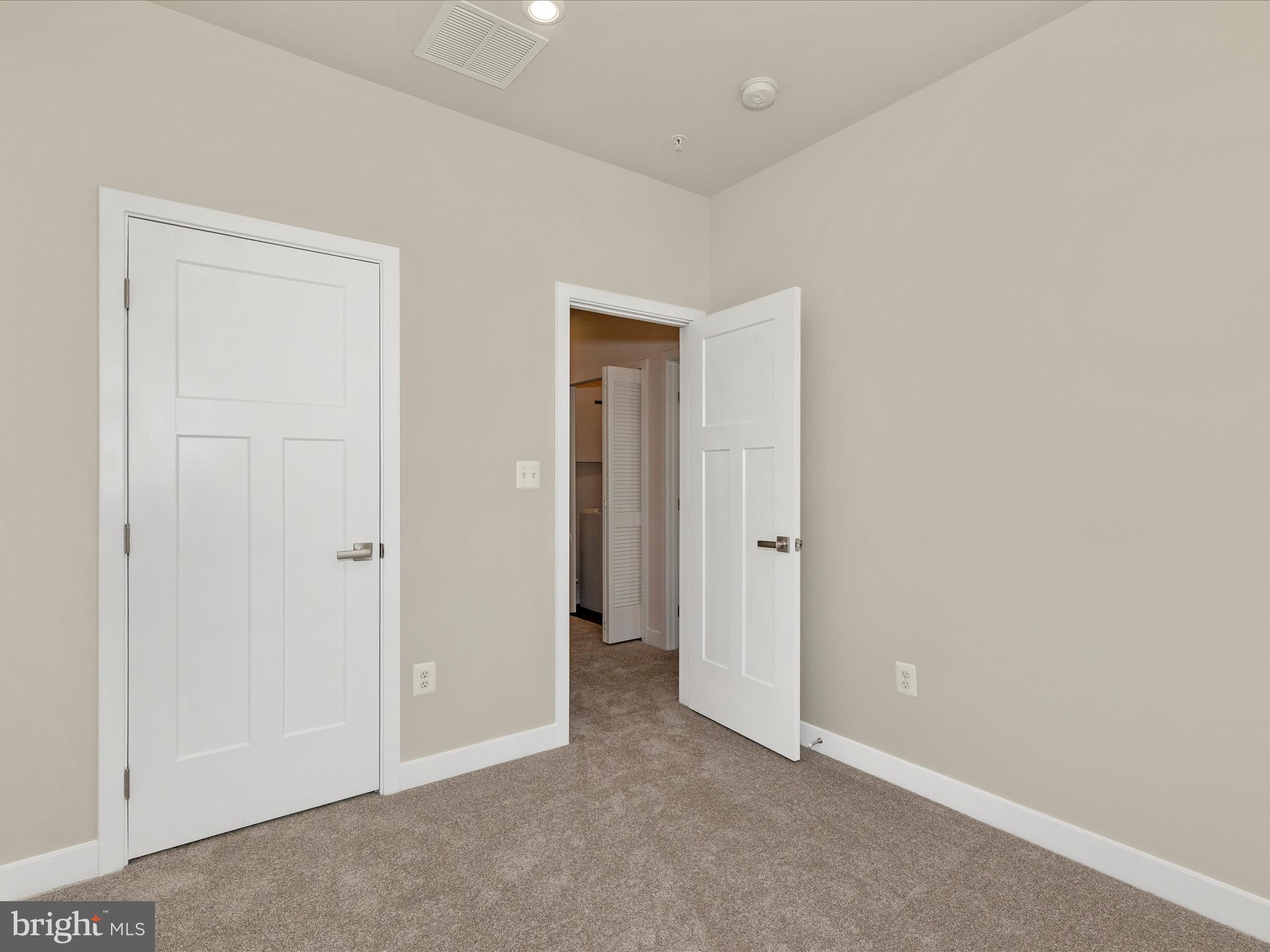 BELLE AIR TOWNHOMES - Residential Lease