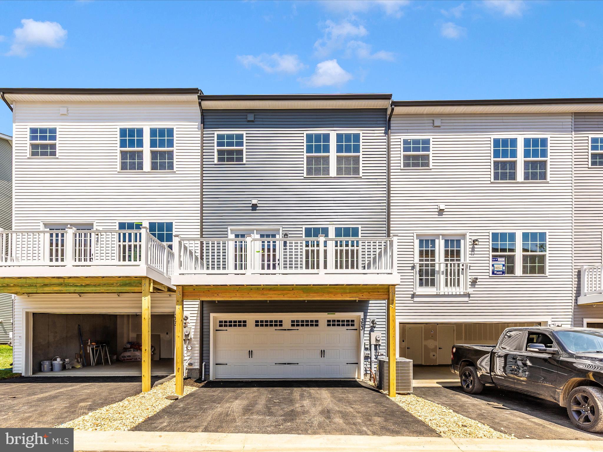 BELLE AIR TOWNHOMES - Residential Lease