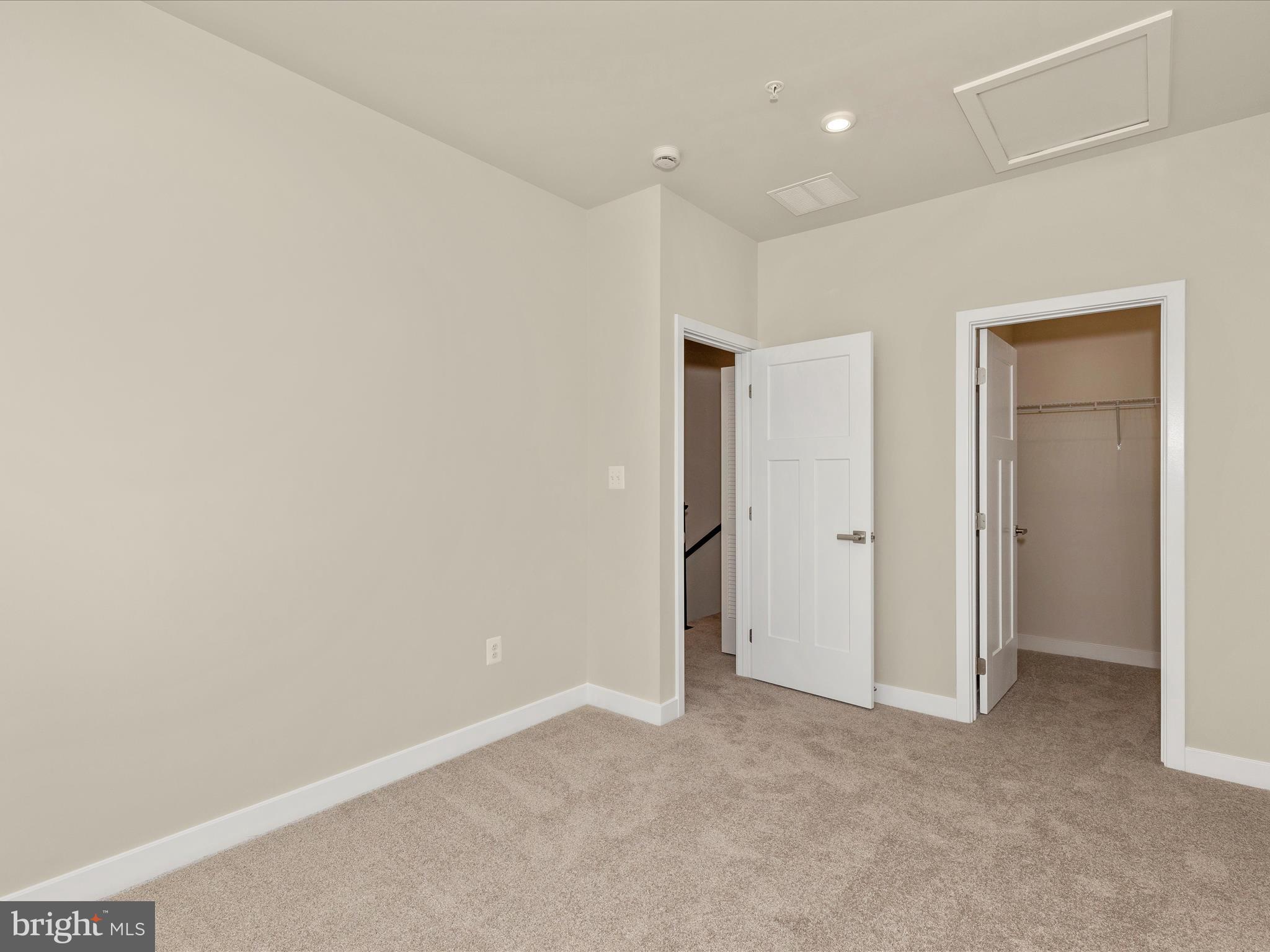 BELLE AIR TOWNHOMES - Residential Lease