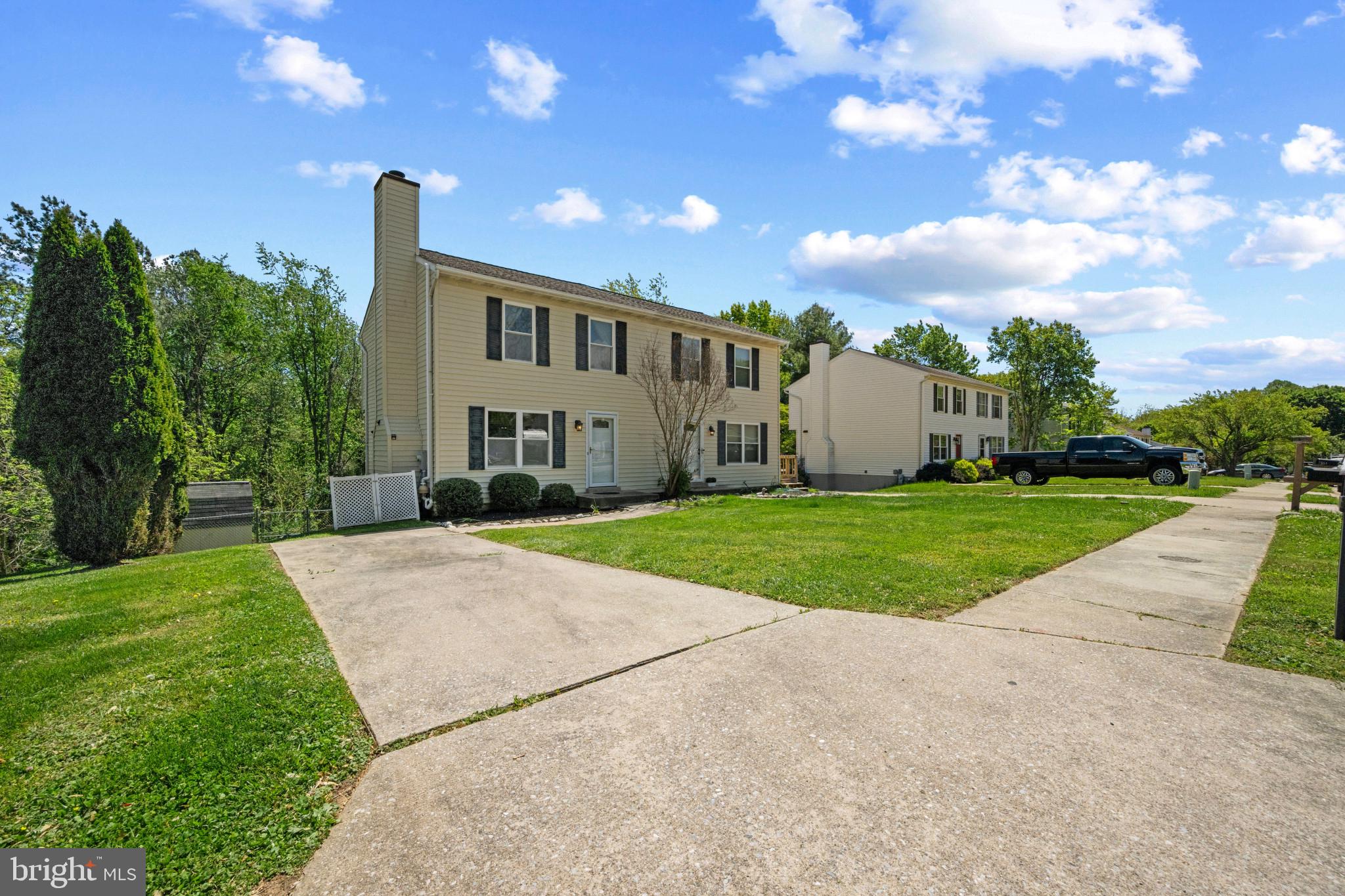 LEXINGTON RUN - Residential