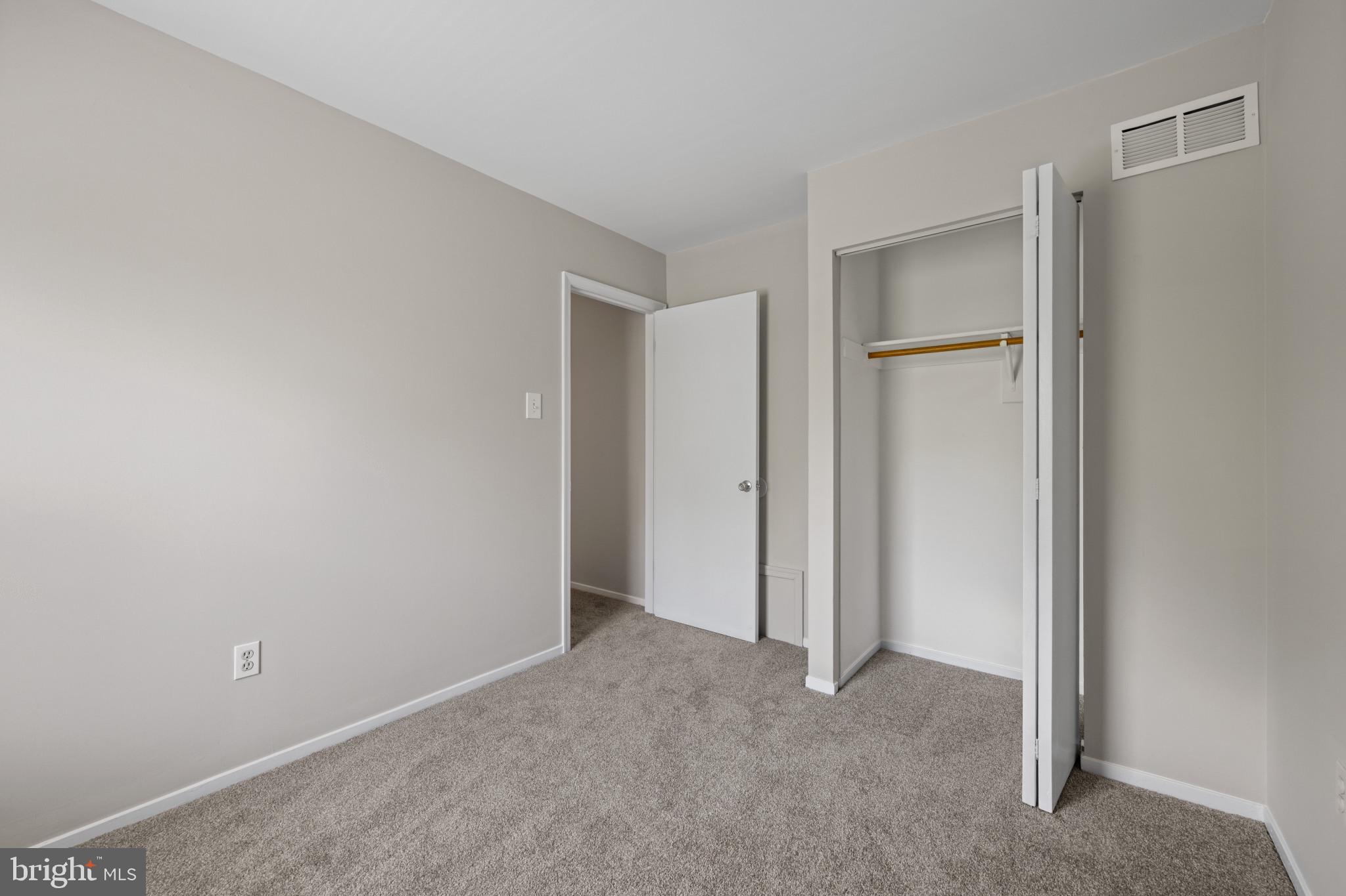 LEXINGTON RUN - Residential