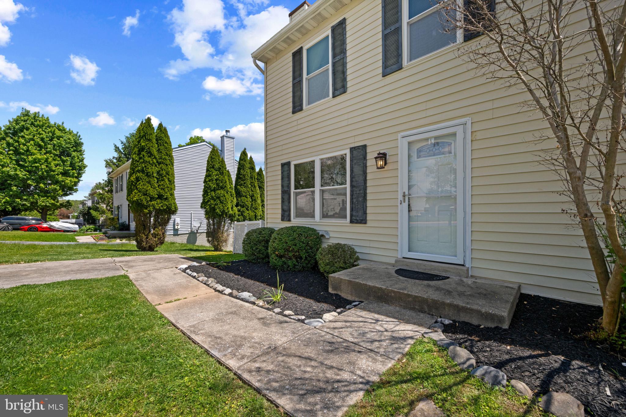 LEXINGTON RUN - Residential