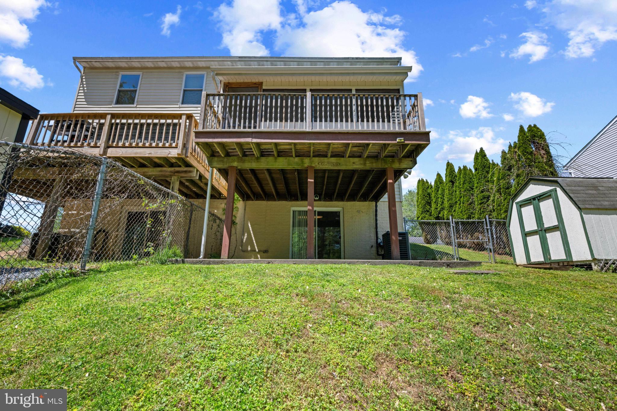 LEXINGTON RUN - Residential