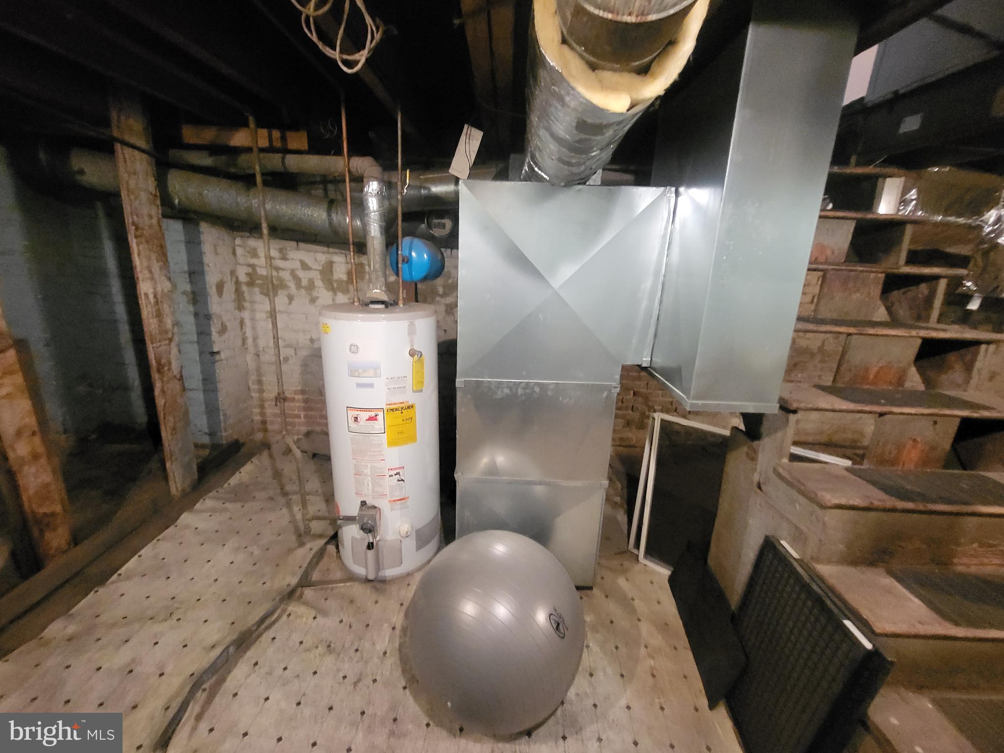 JOHNSTON SQUARE - Residential