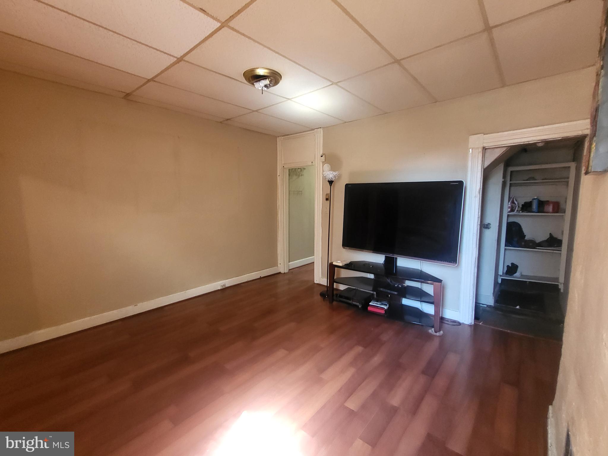 JOHNSTON SQUARE - Residential