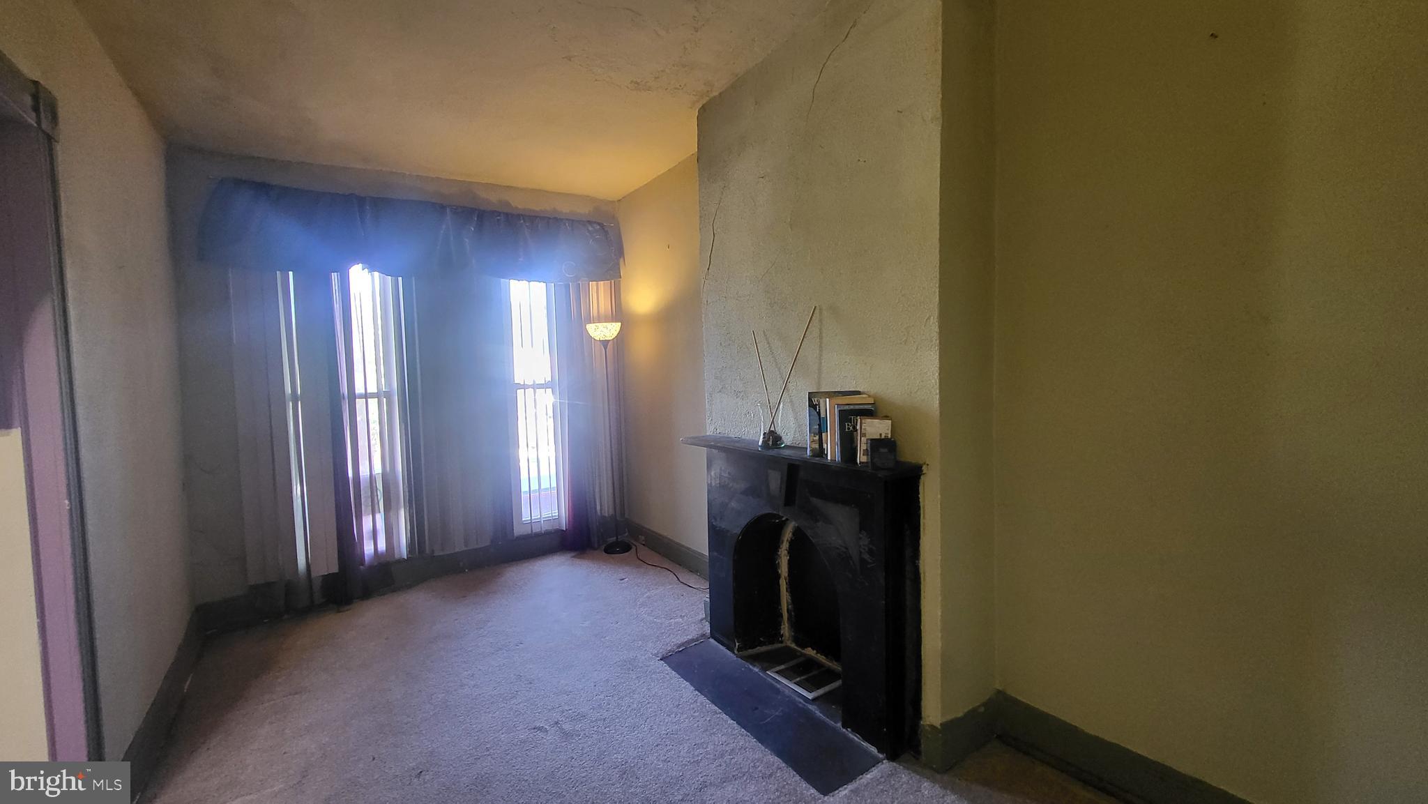 JOHNSTON SQUARE - Residential