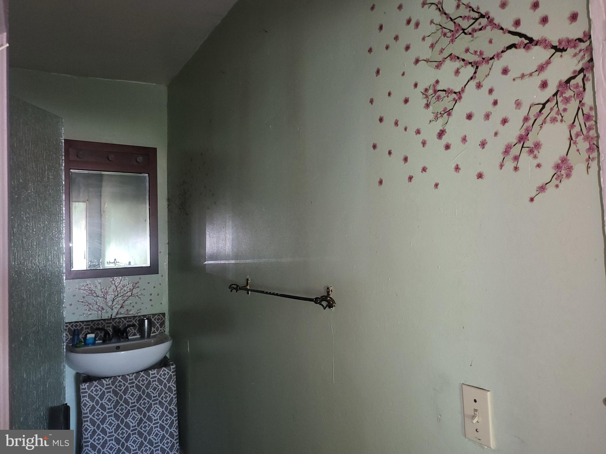 JOHNSTON SQUARE - Residential