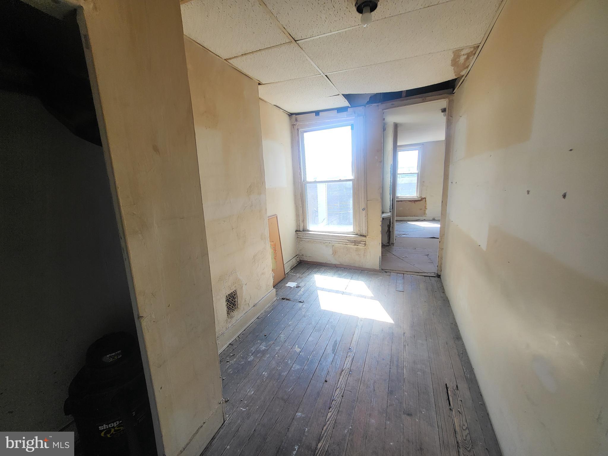 JOHNSTON SQUARE - Residential