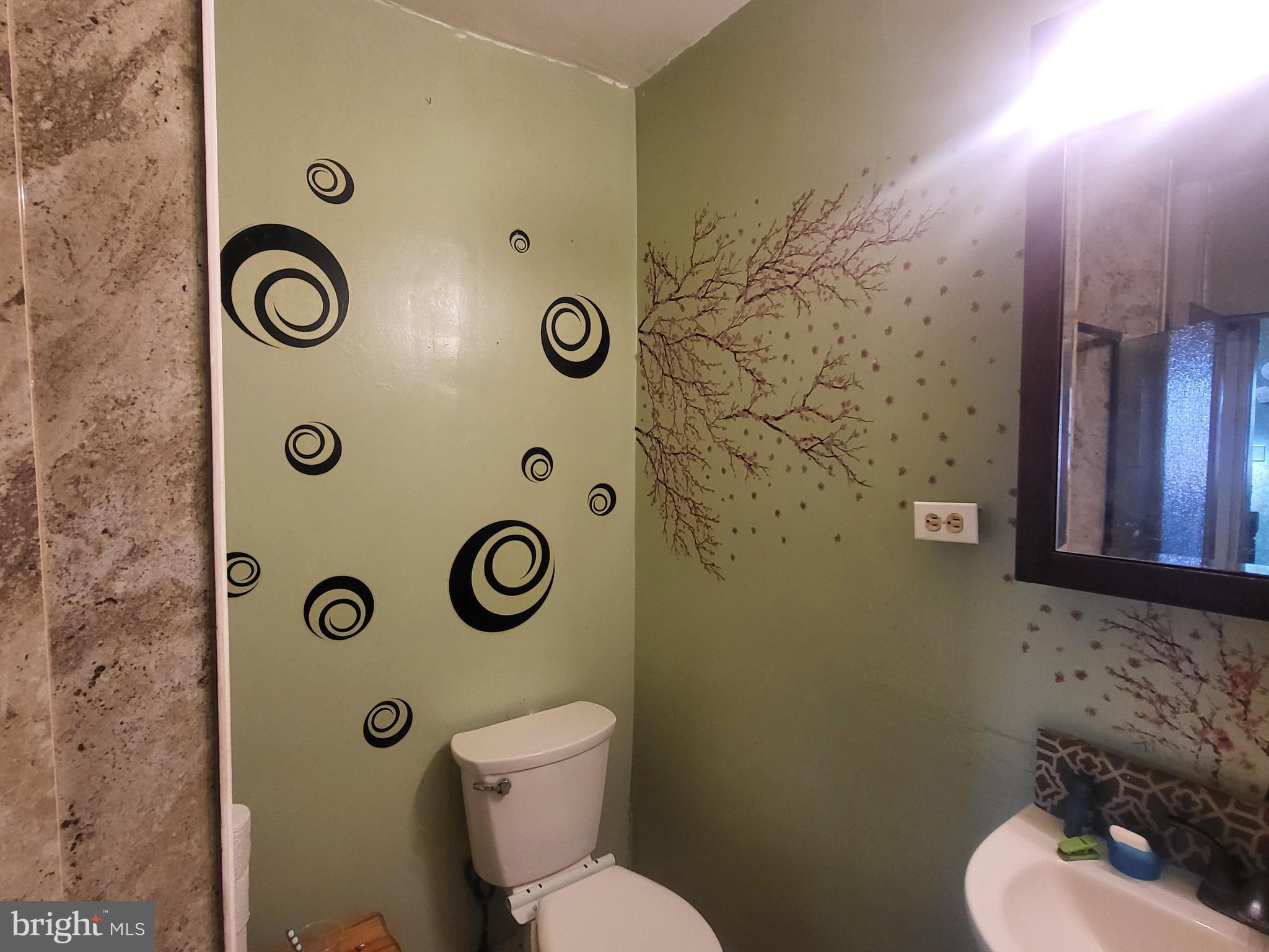 JOHNSTON SQUARE - Residential