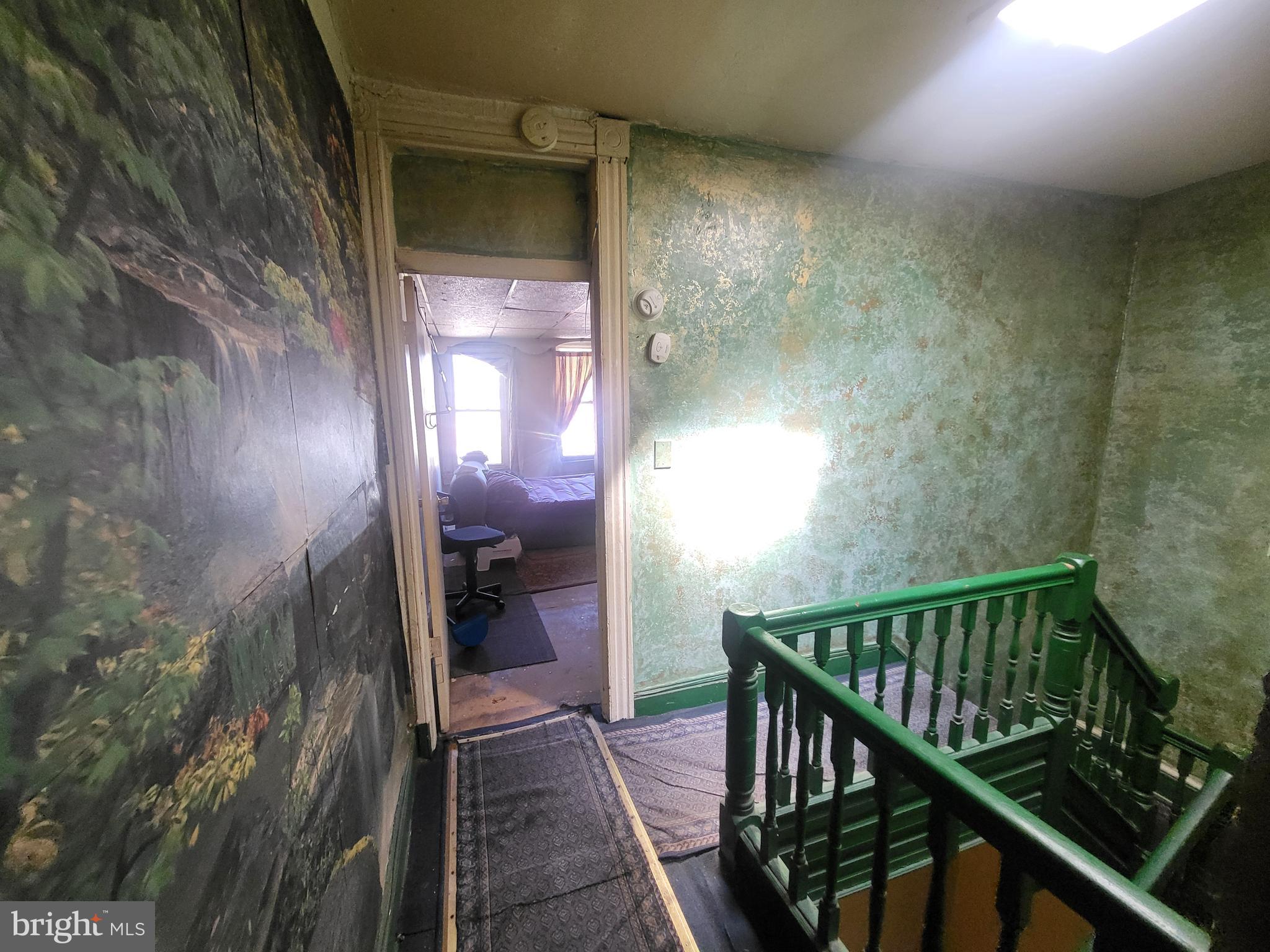 JOHNSTON SQUARE - Residential