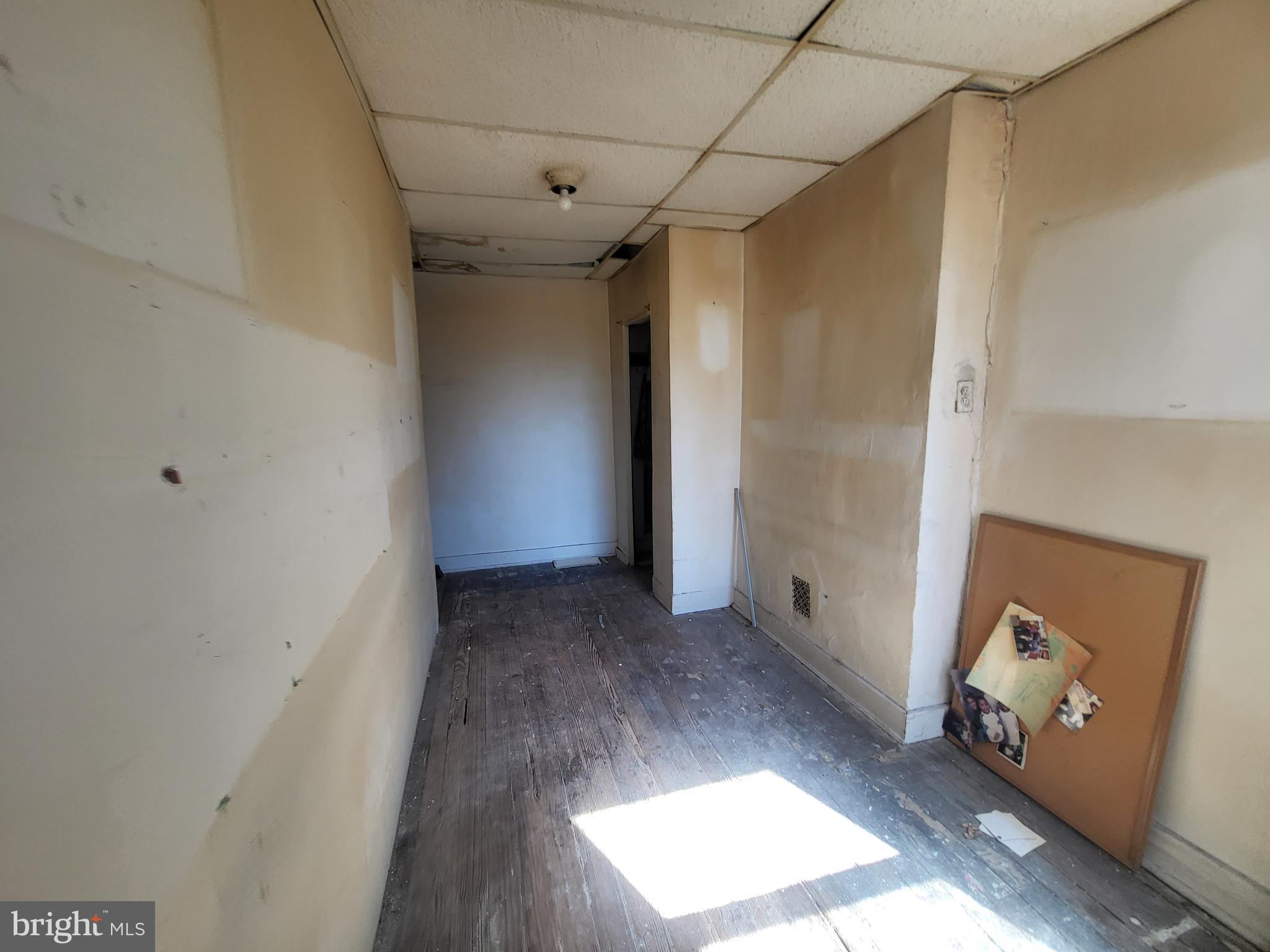 JOHNSTON SQUARE - Residential