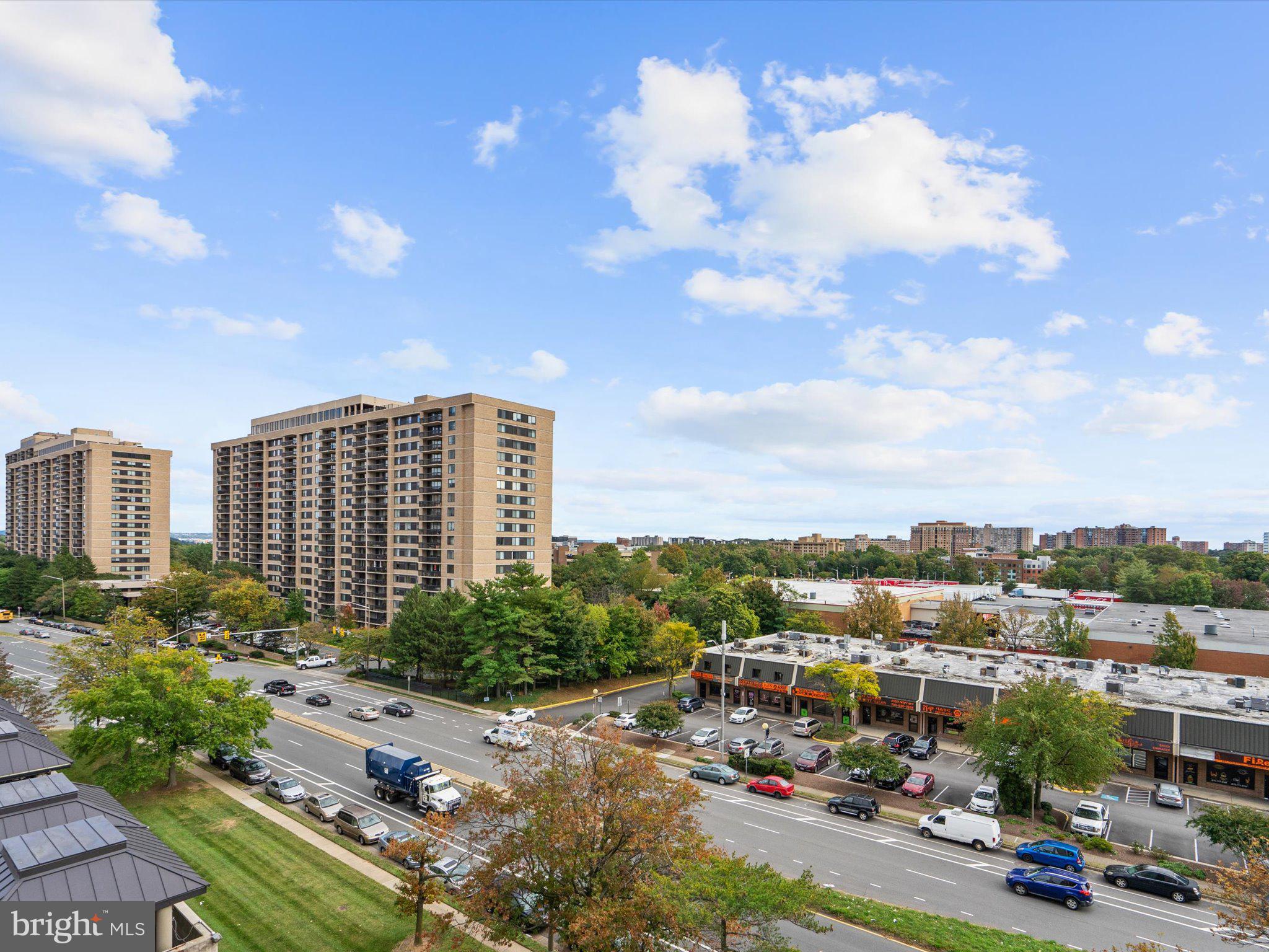 SKYLINE SQUARE CONDO - Residential