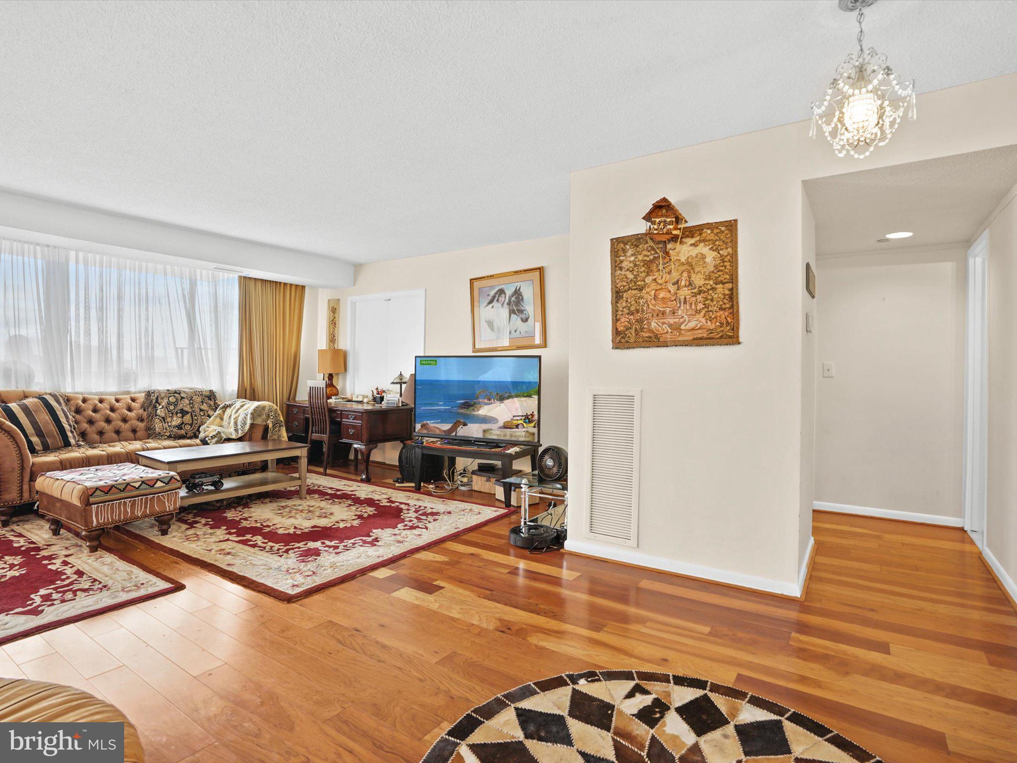 SKYLINE SQUARE CONDO - Residential