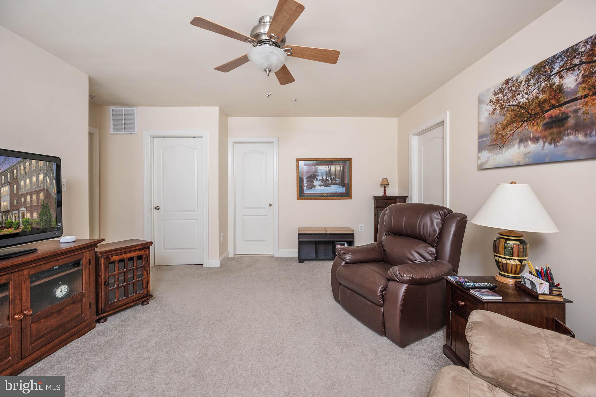 HIGHLANDS CIRCLE CONDOMINIUM - Residential