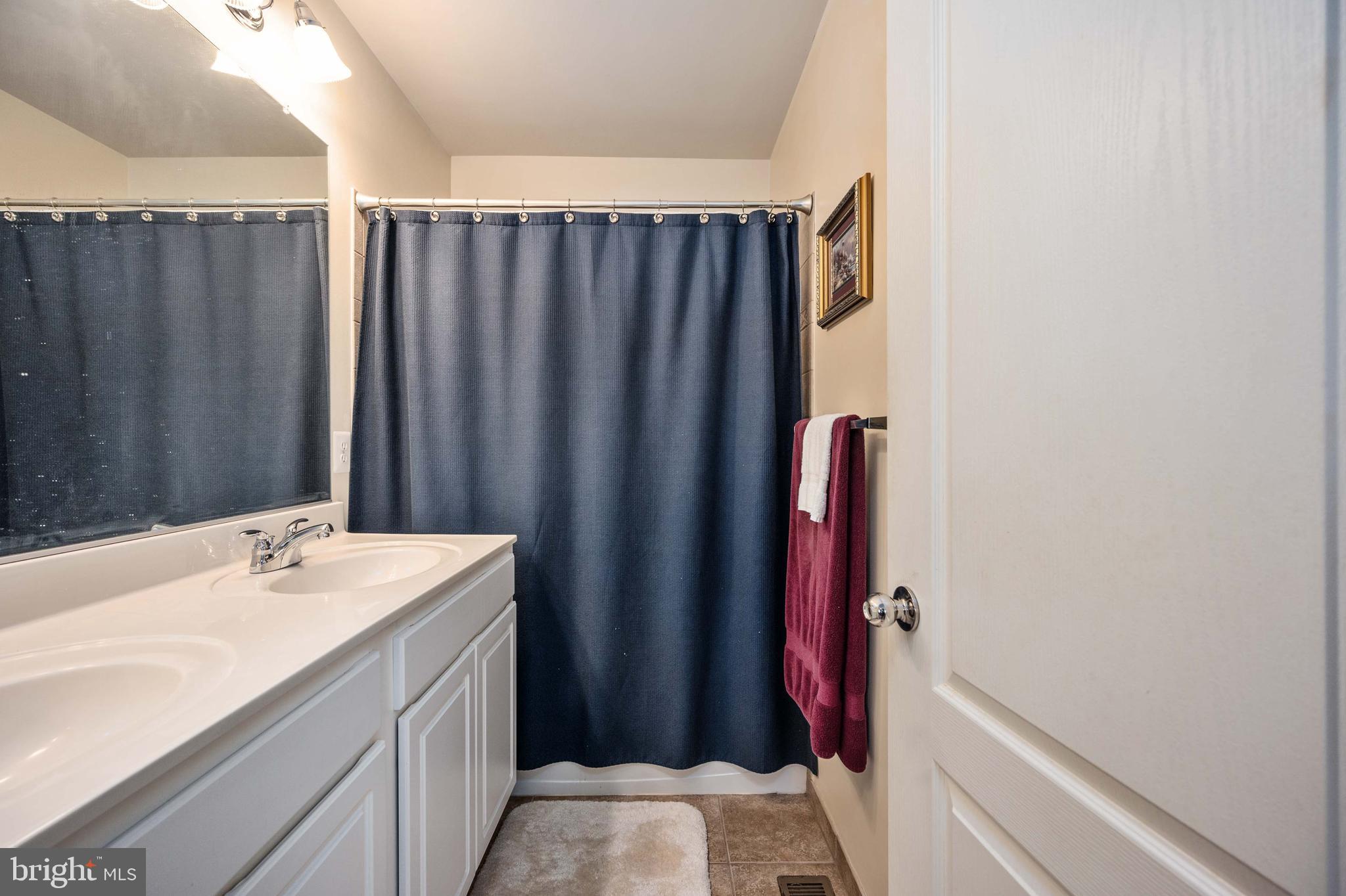 HIGHLANDS CIRCLE CONDOMINIUM - Residential