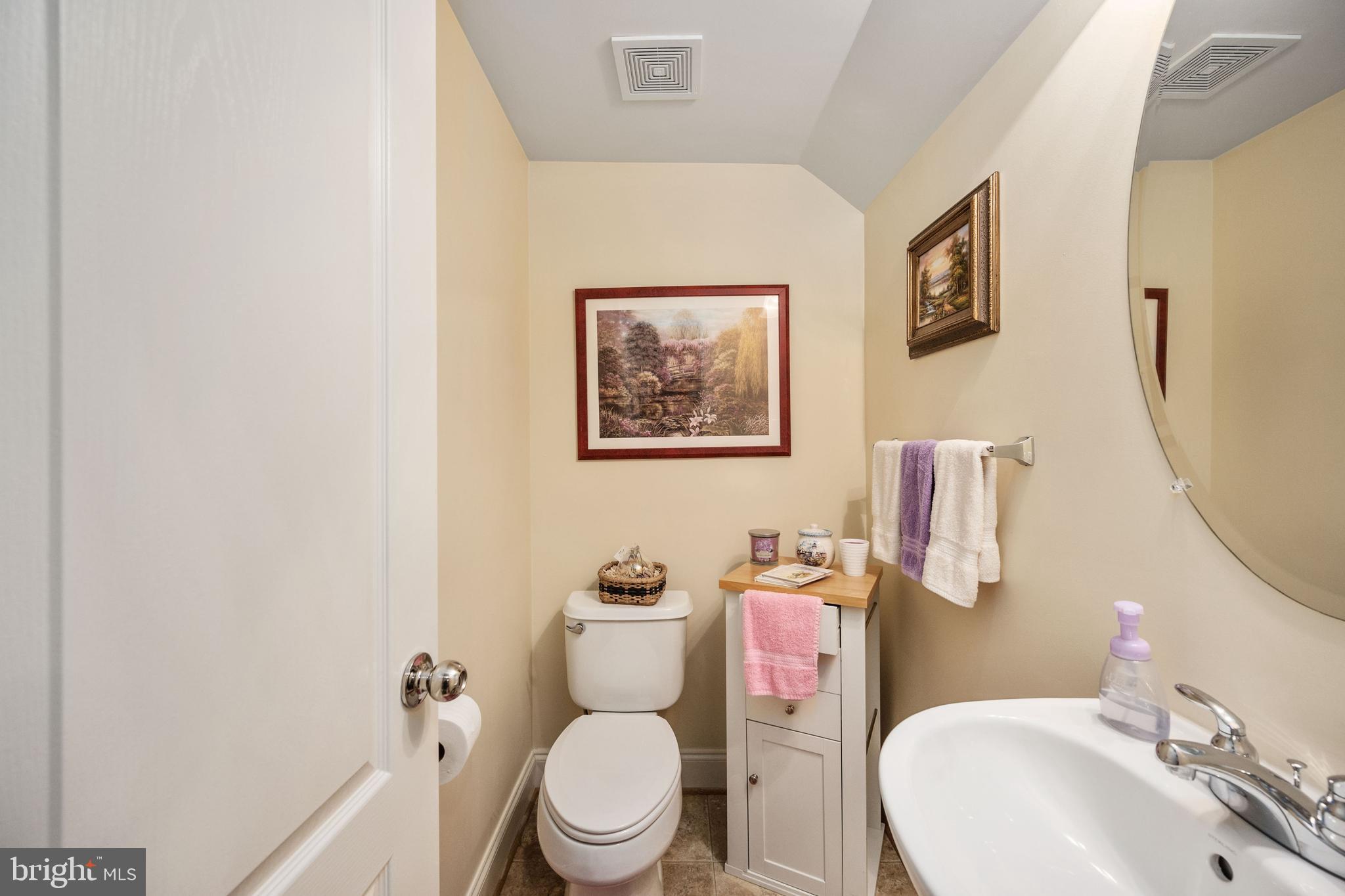 HIGHLANDS CIRCLE CONDOMINIUM - Residential