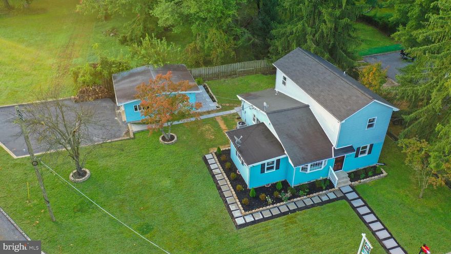 Beautifully Remodeled Rosedale Home with over 2000sf! 4 spacious bedrooms and 2 full bathrooms. Updated kitchen with granite and  stainless steel appliances.  This home includes a large detached 2 car garage.   All of this on a great corner lot with a huge backyard for entertainment!  Come take a look before it's gone.