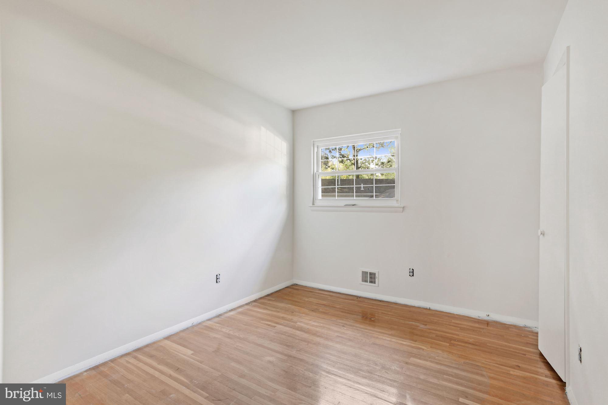 NORTH SPRINGFIELD - Residential