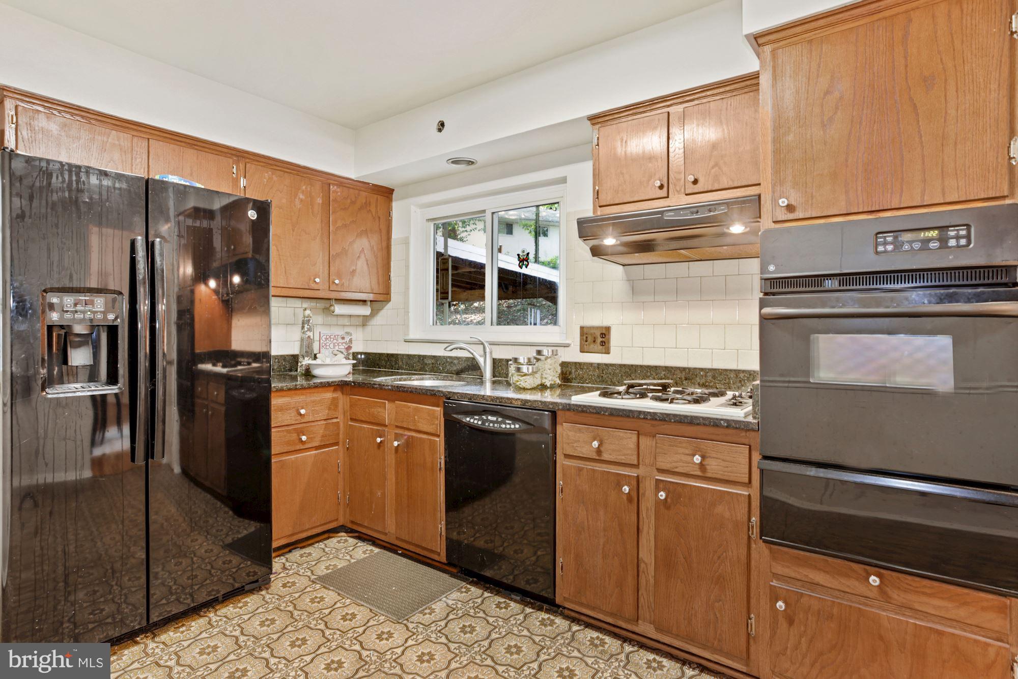 NORTH SPRINGFIELD - Residential