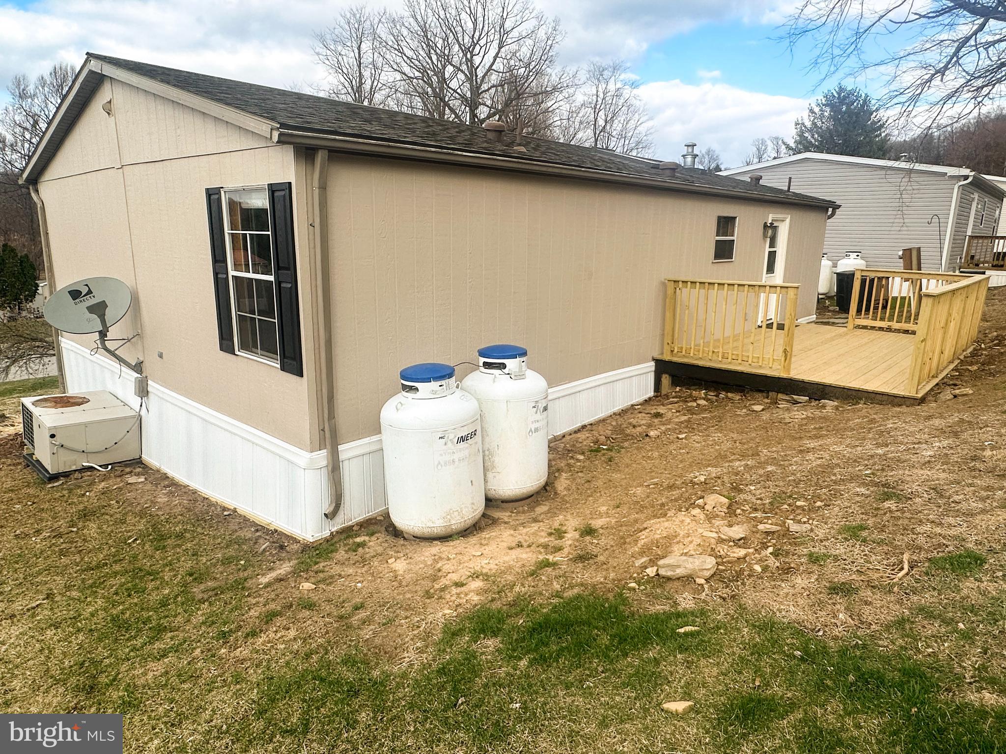 CRESTWOOD MHP - Residential