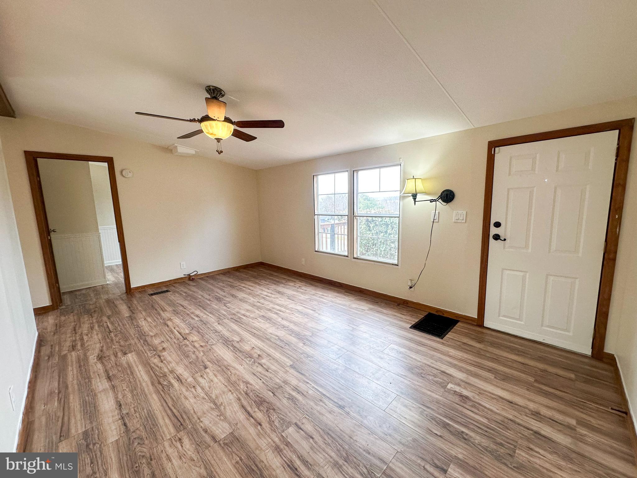 CRESTWOOD MHP - Residential