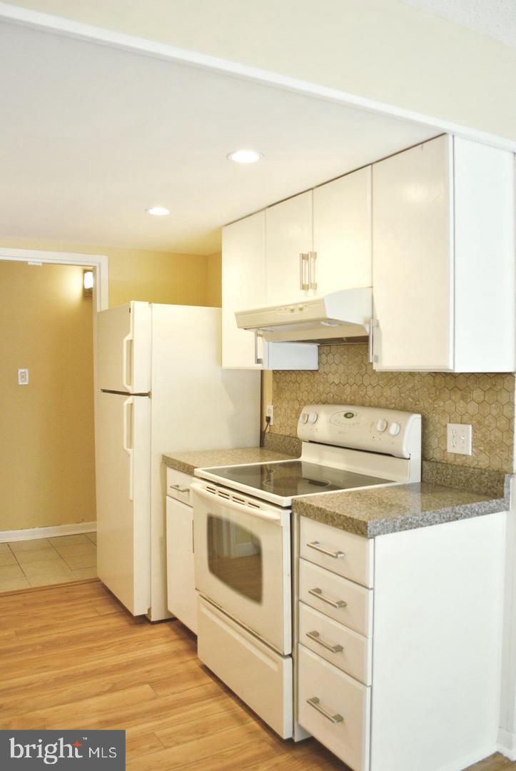 SHADOWOOD - Residential Lease