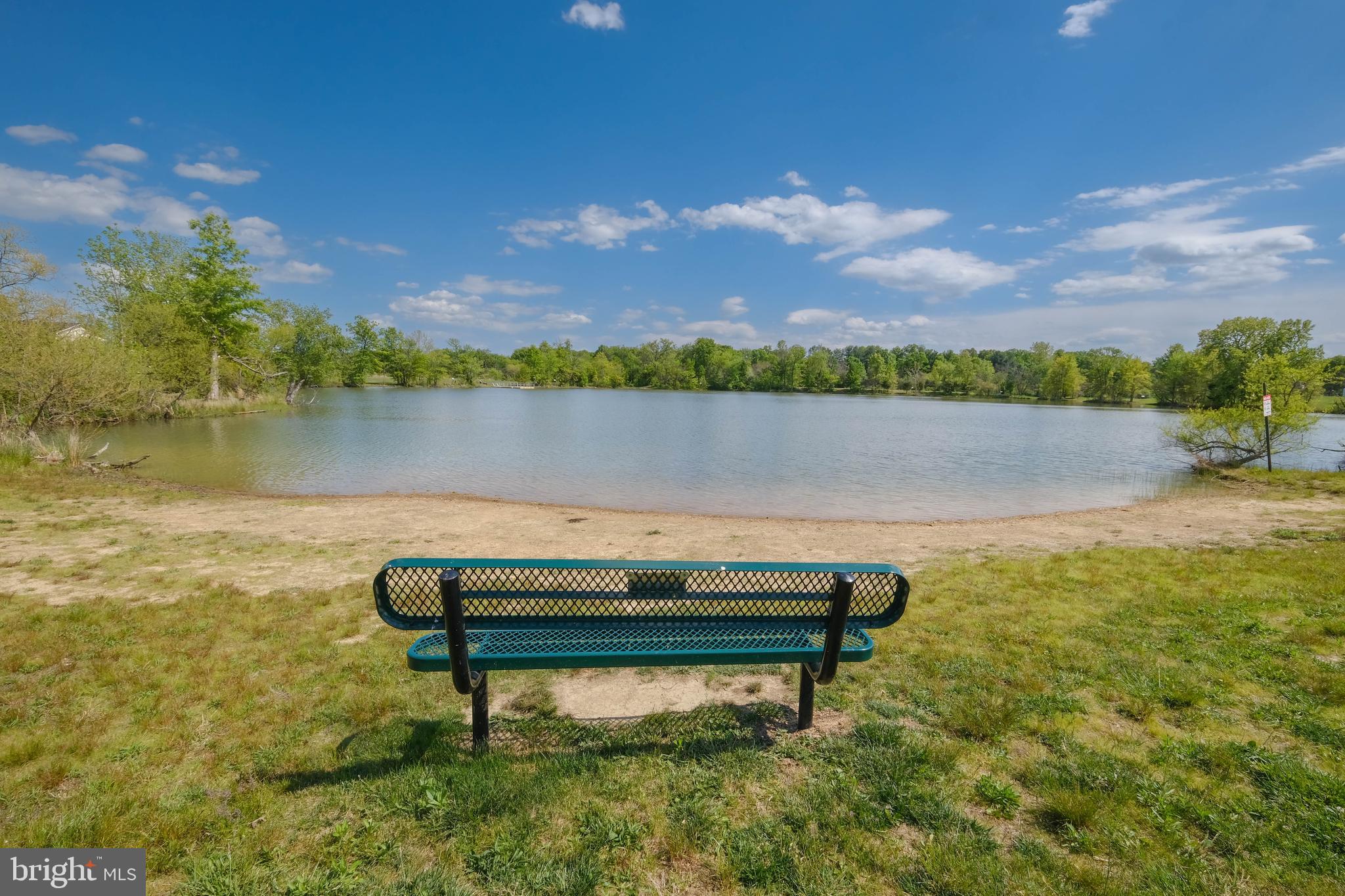 LAKE VIEW - Residential