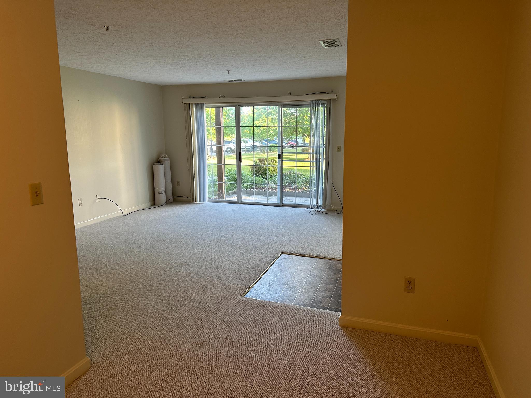 LAKE VIEW - Residential