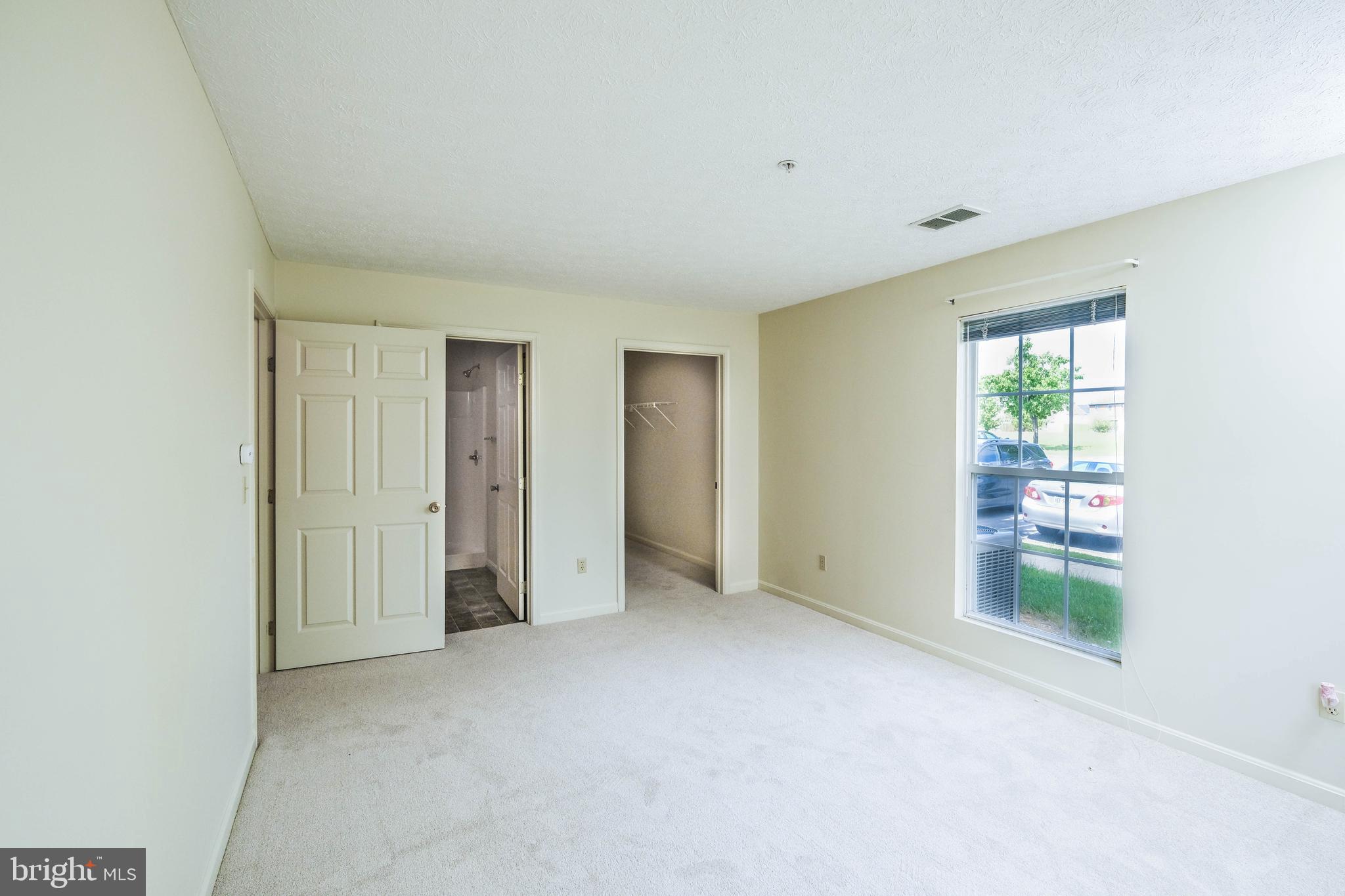 LAKE VIEW - Residential