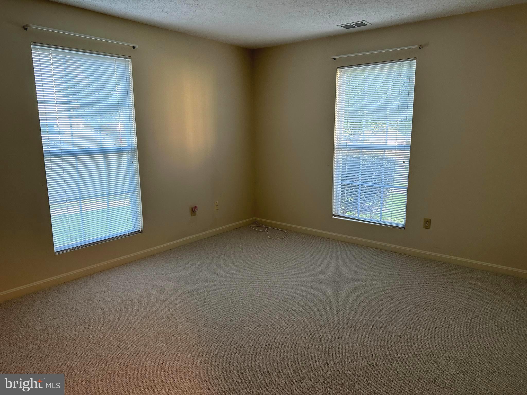 LAKE VIEW - Residential