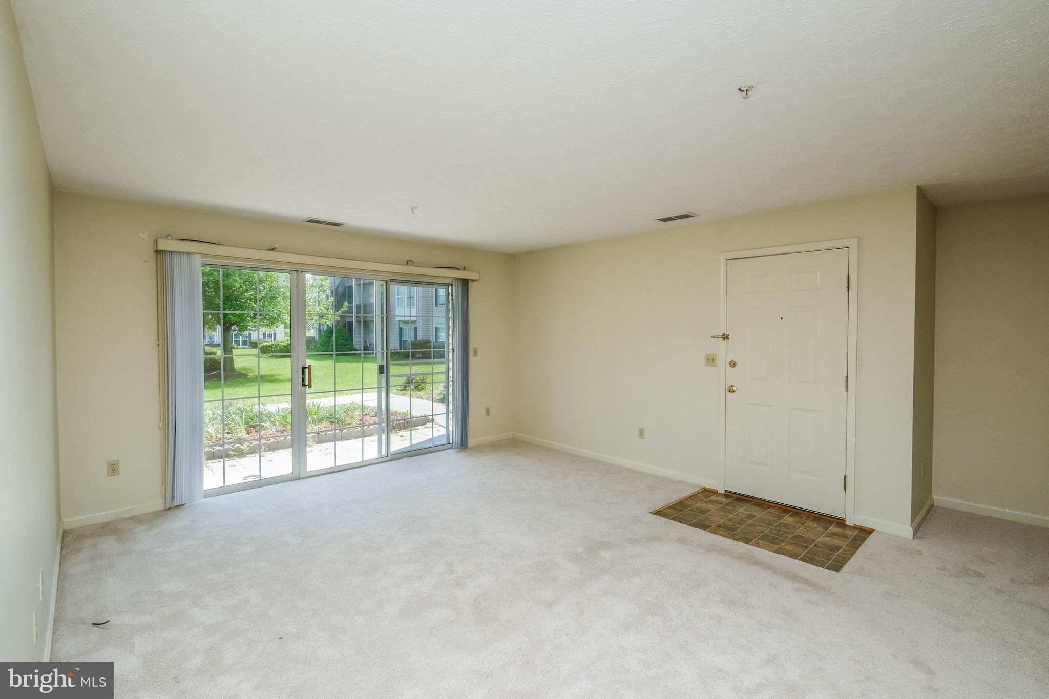 LAKE VIEW - Residential