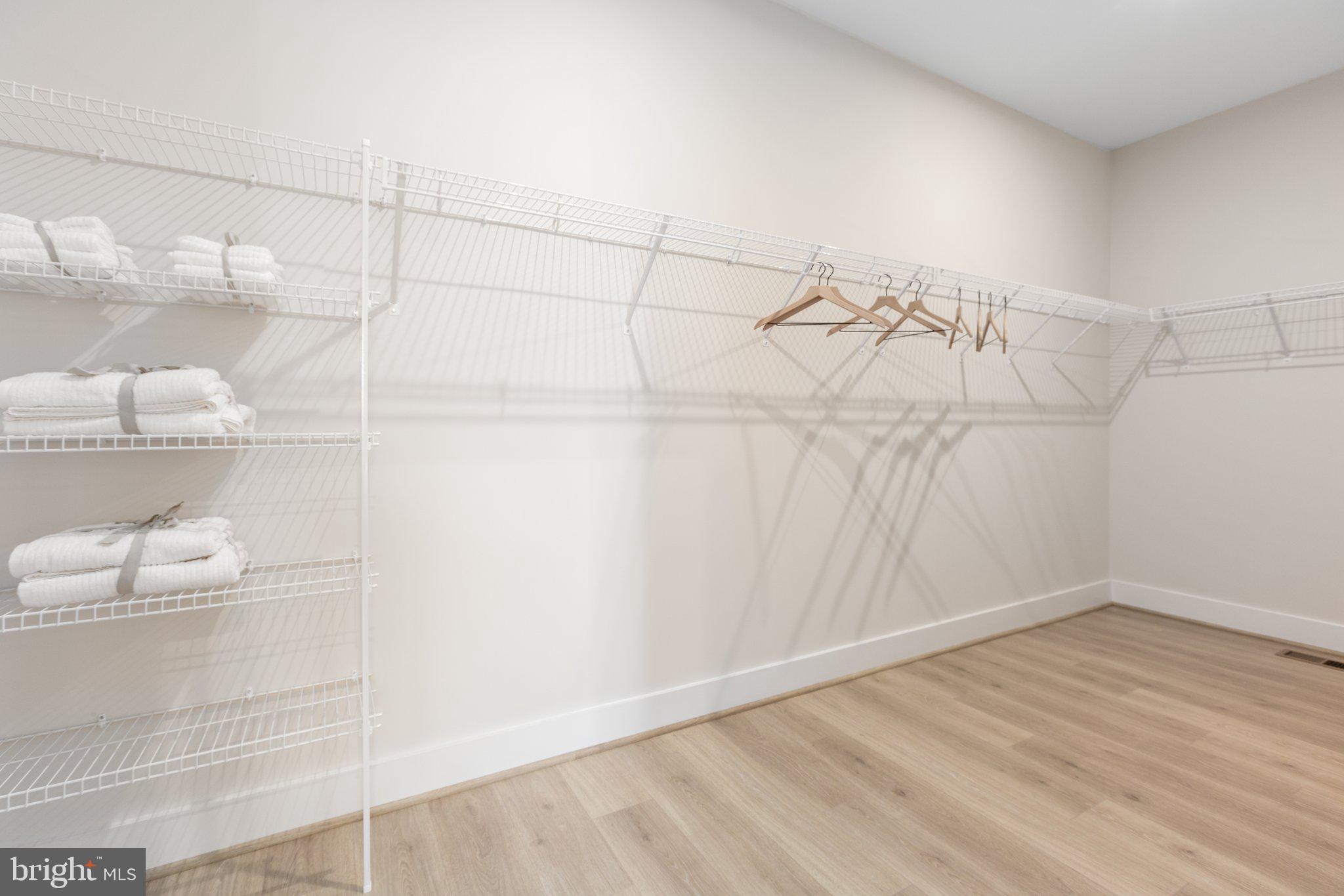 WHITEHALL - Residential