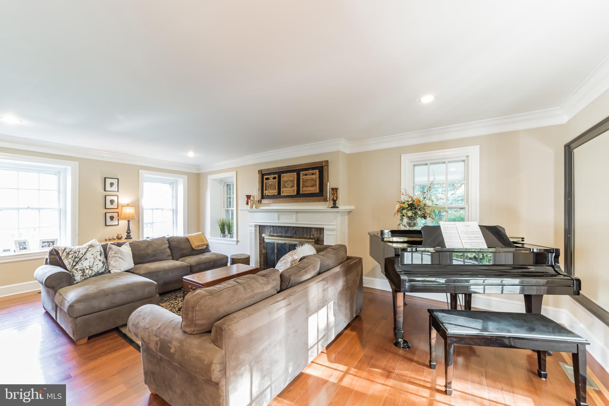 SOUTH WAYNE - Residential