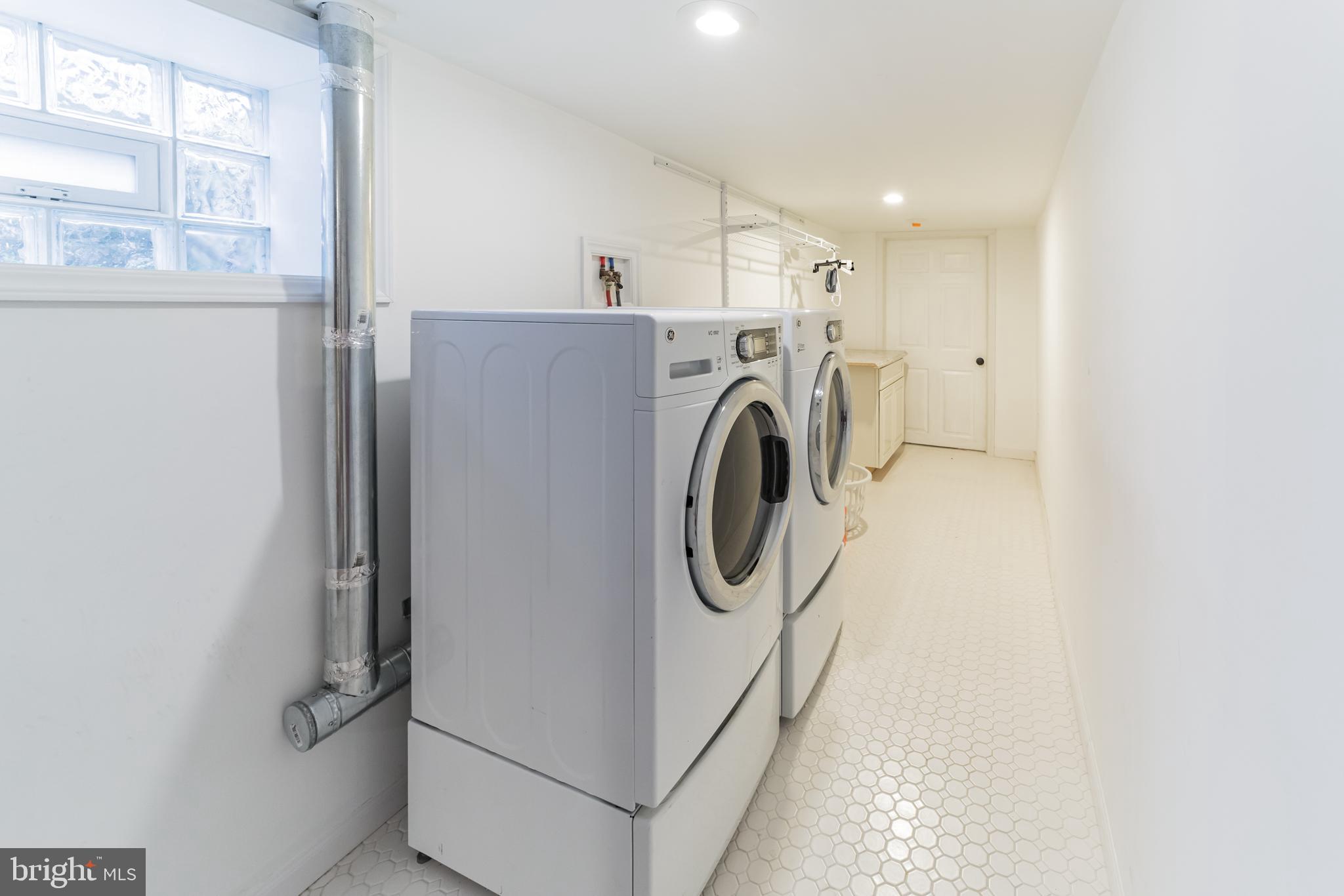 SOUTH WAYNE - Residential