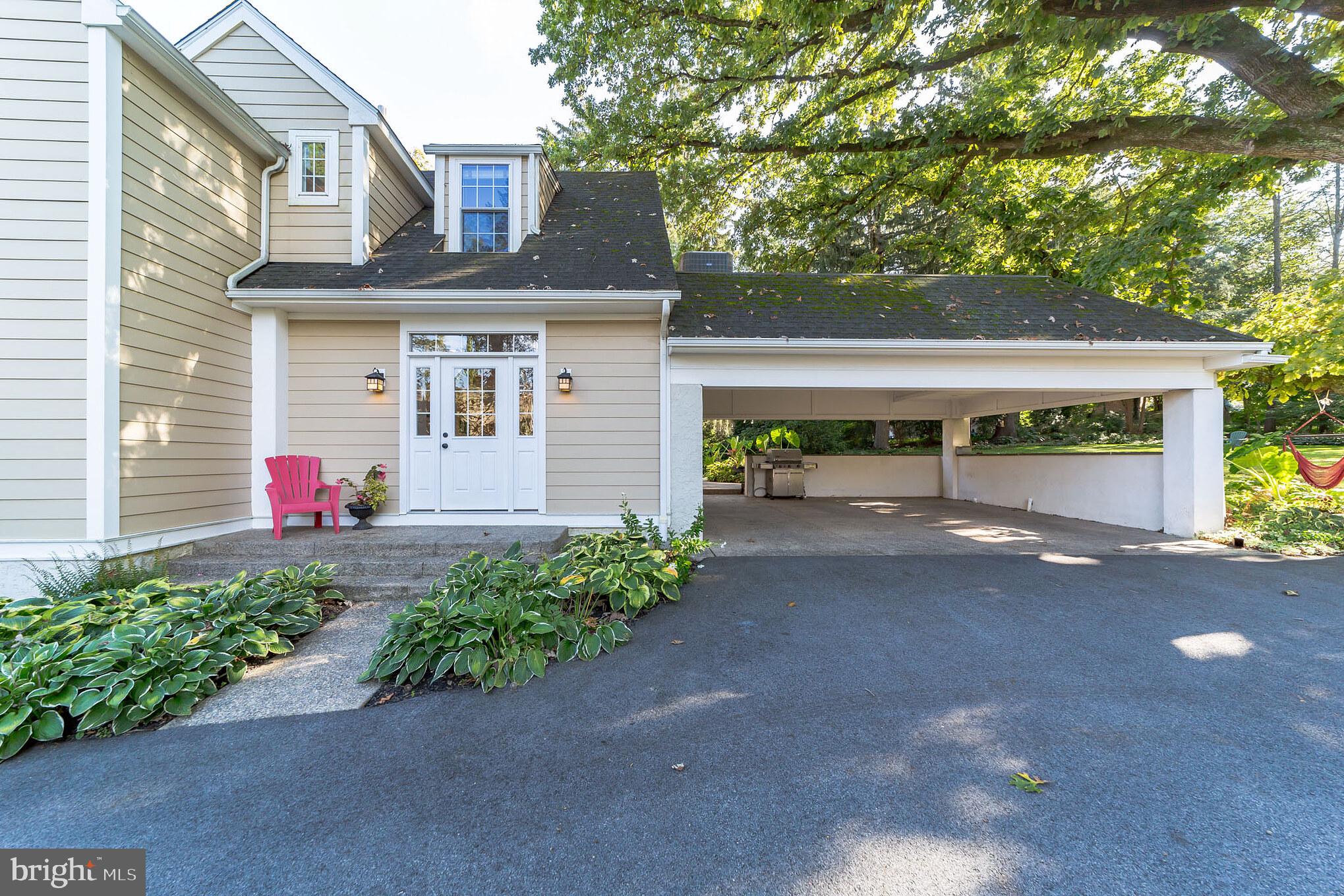 SOUTH WAYNE - Residential