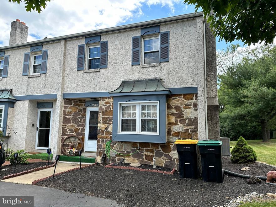 End Unit Townhome on large corner lot!  Convenient location off Trooper Rd.  Living room with stone fireplace, dining room, wall-to-wall carpets, kitchen with stainless steel appliances: gas range, dishwasher, microwave, refrigerator; breakfast area. 1st Floor half bath. 2nd floor:  3 bedrooms, 2 full baths; finished basement with rec room.  Rear yard, deck; Basement finished in 2020, new luxury vinyl plank floors, windows, new paint, ceiling fans, 2024: exterior wood painted, repaired, capped.  
This property won't last!