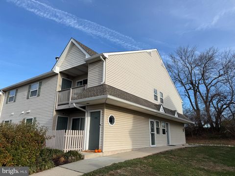 601 HORSESHOE DRIVE 601 ROYERSFORD PA 19468