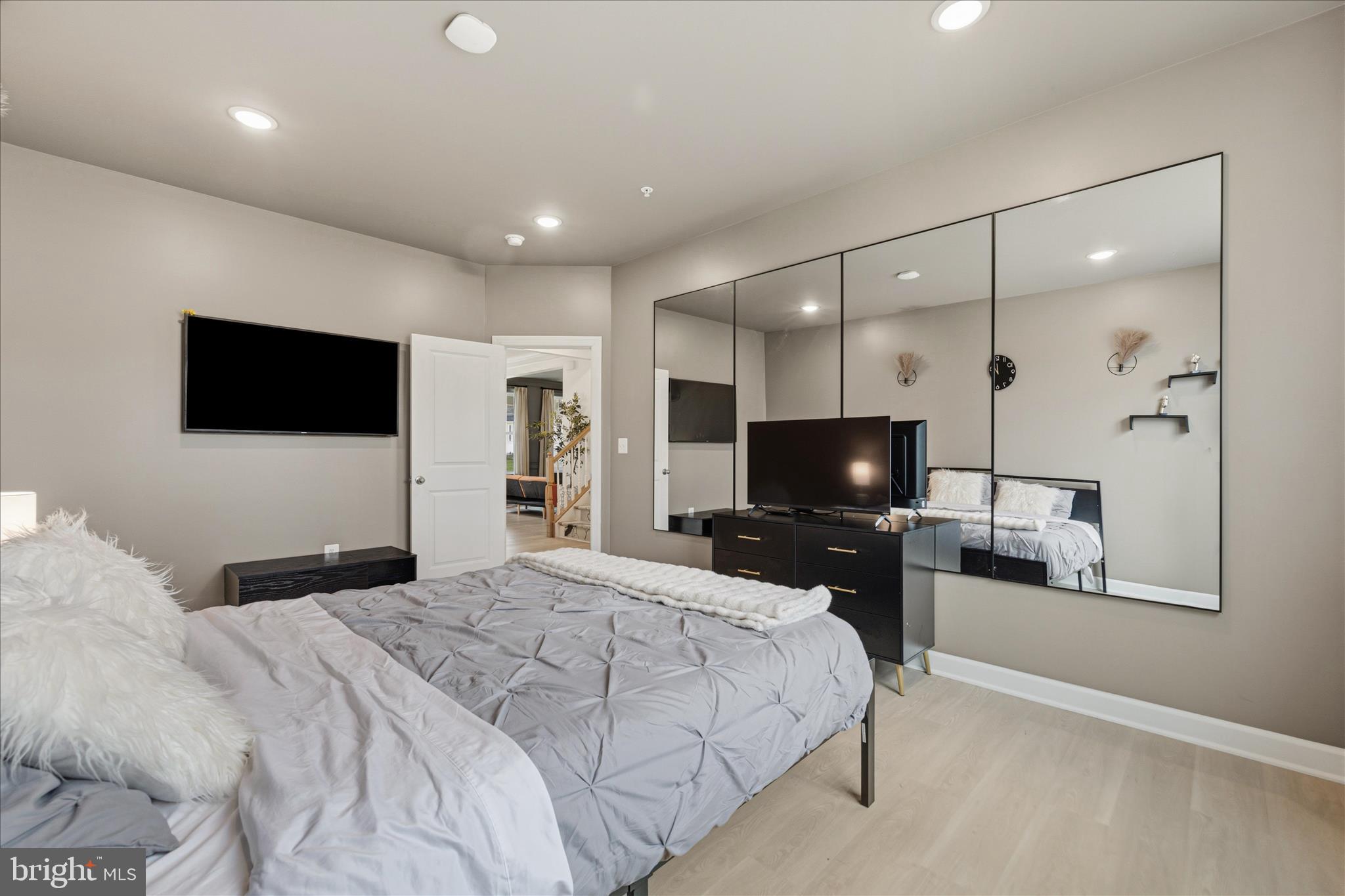 GLENN DALE - Residential