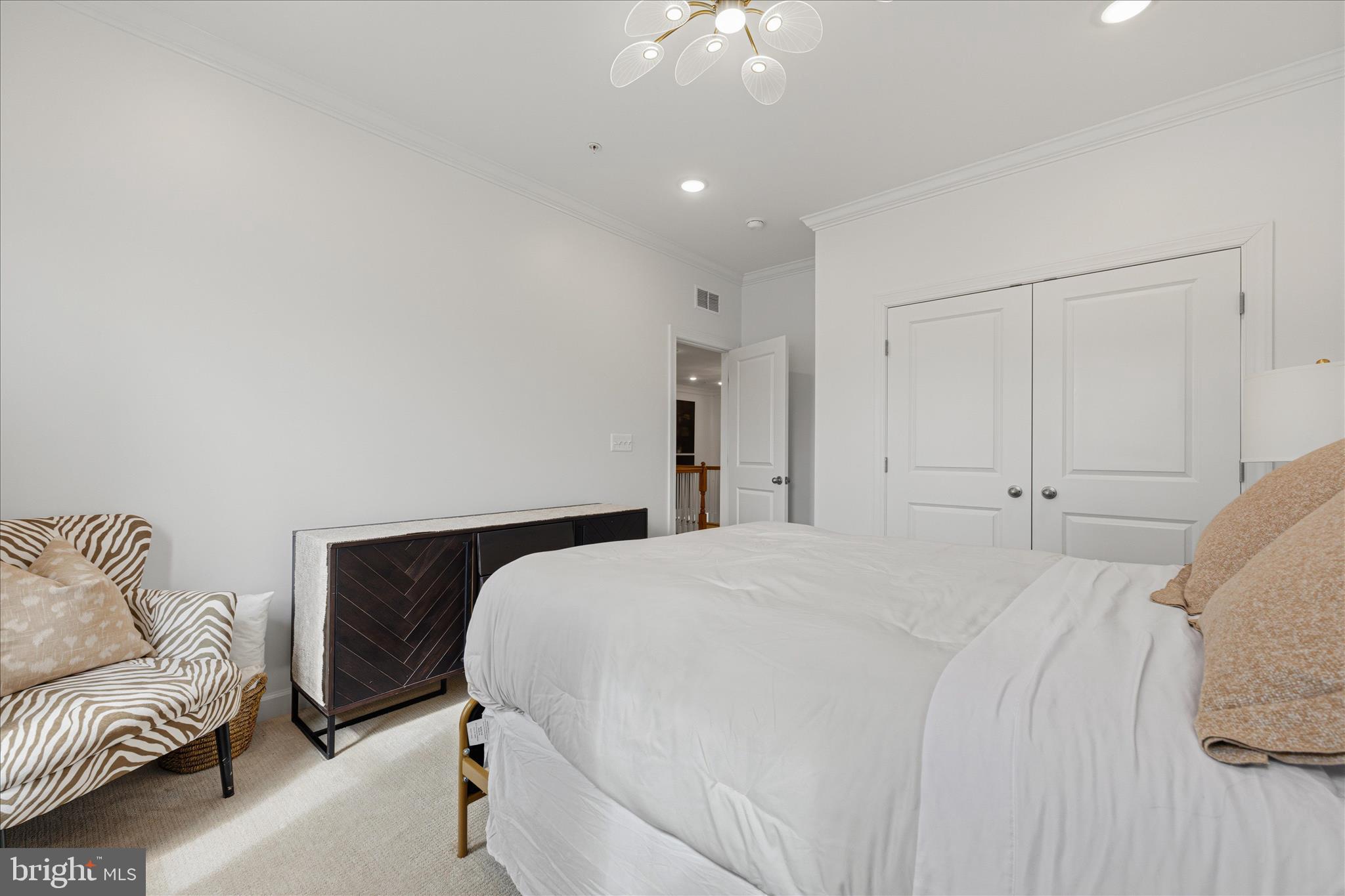 GLENN DALE - Residential