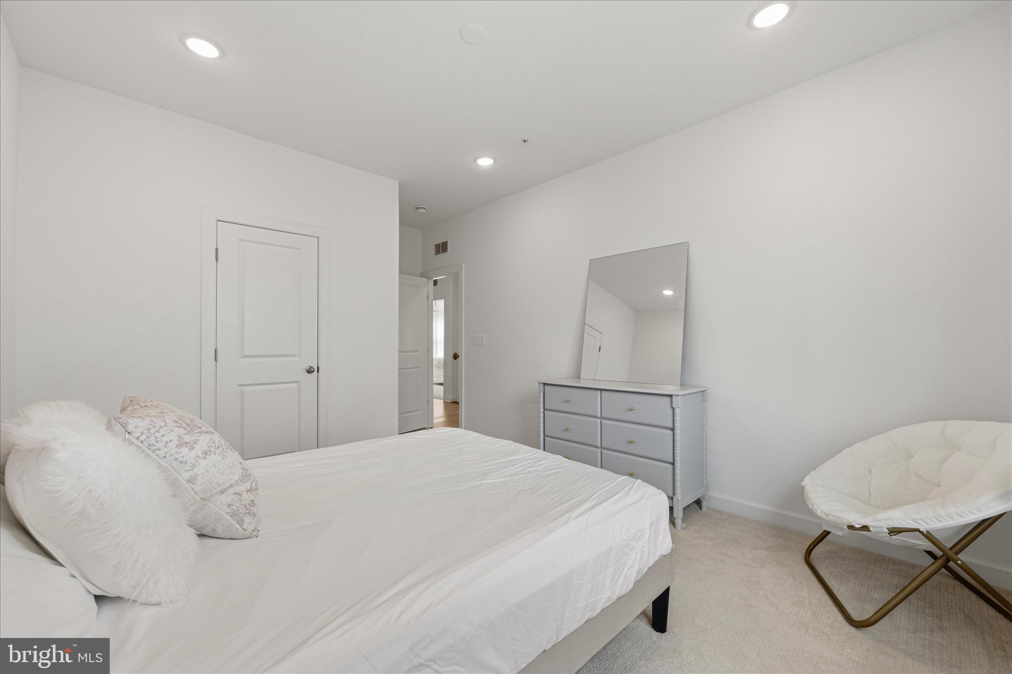 GLENN DALE - Residential