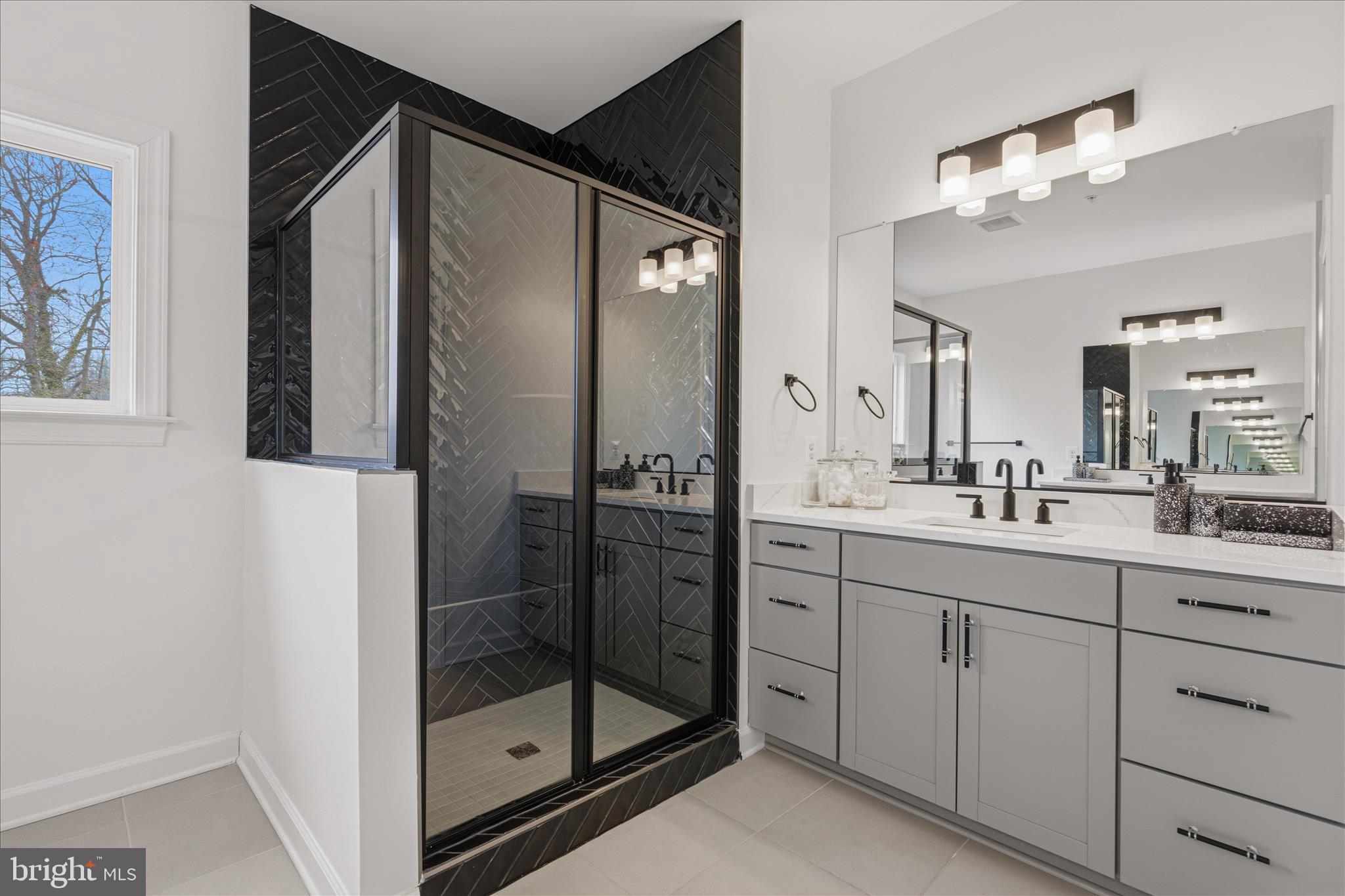 GLENN DALE - Residential