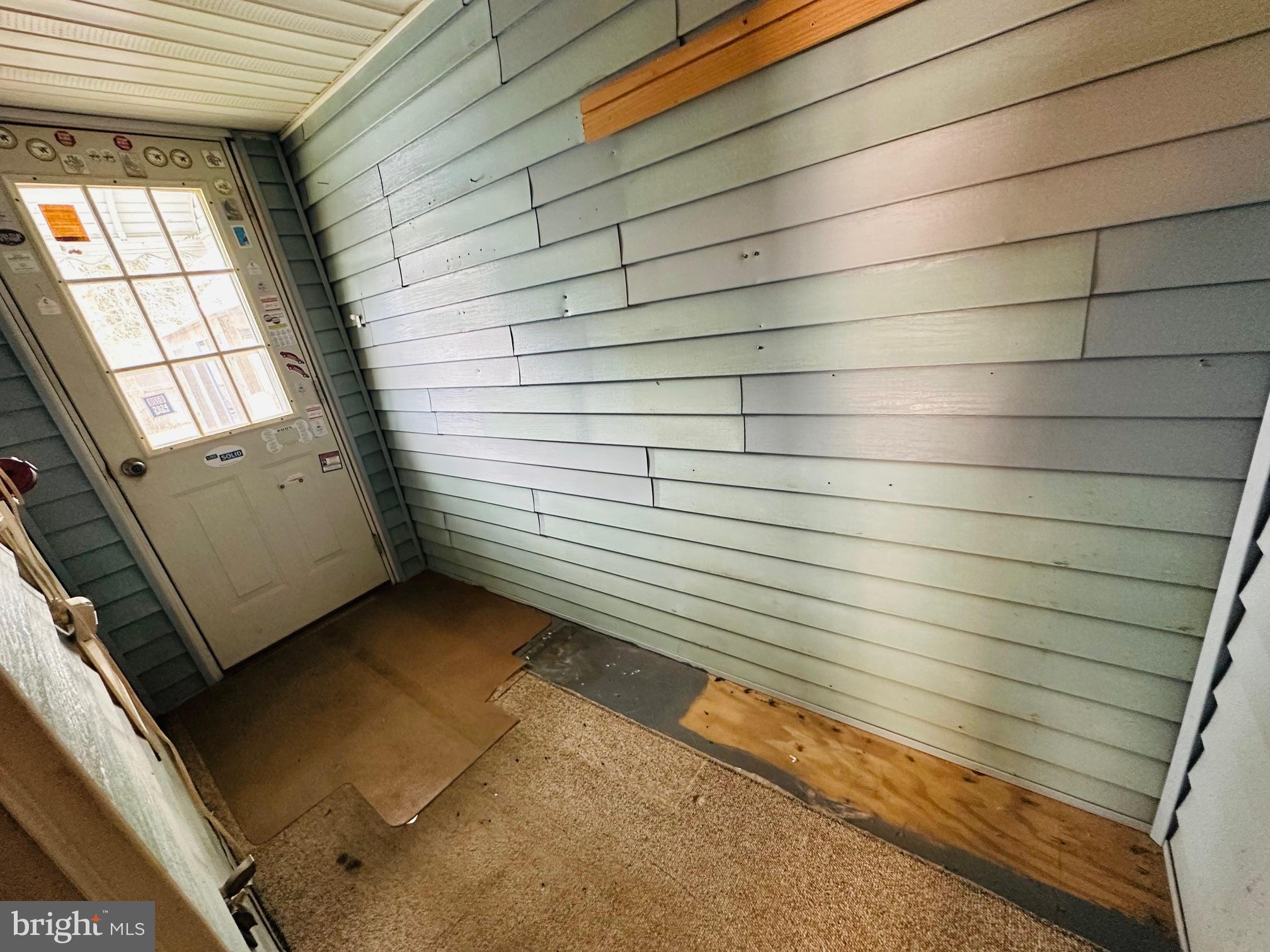 RACE STREET - Residential