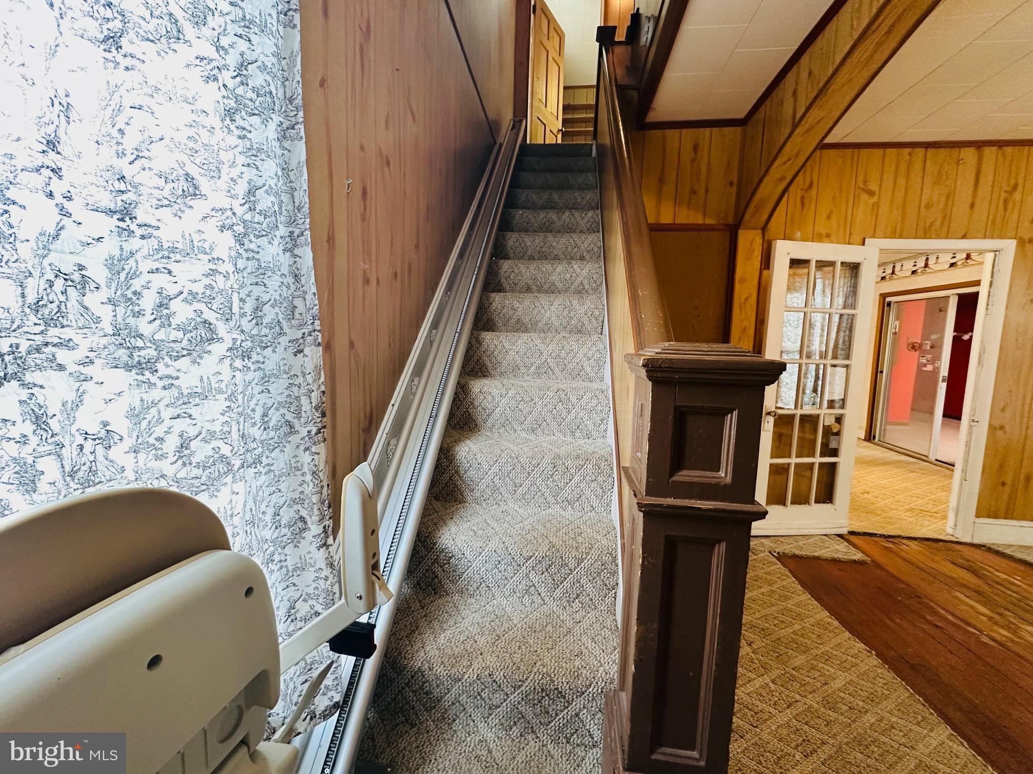 RACE STREET - Residential