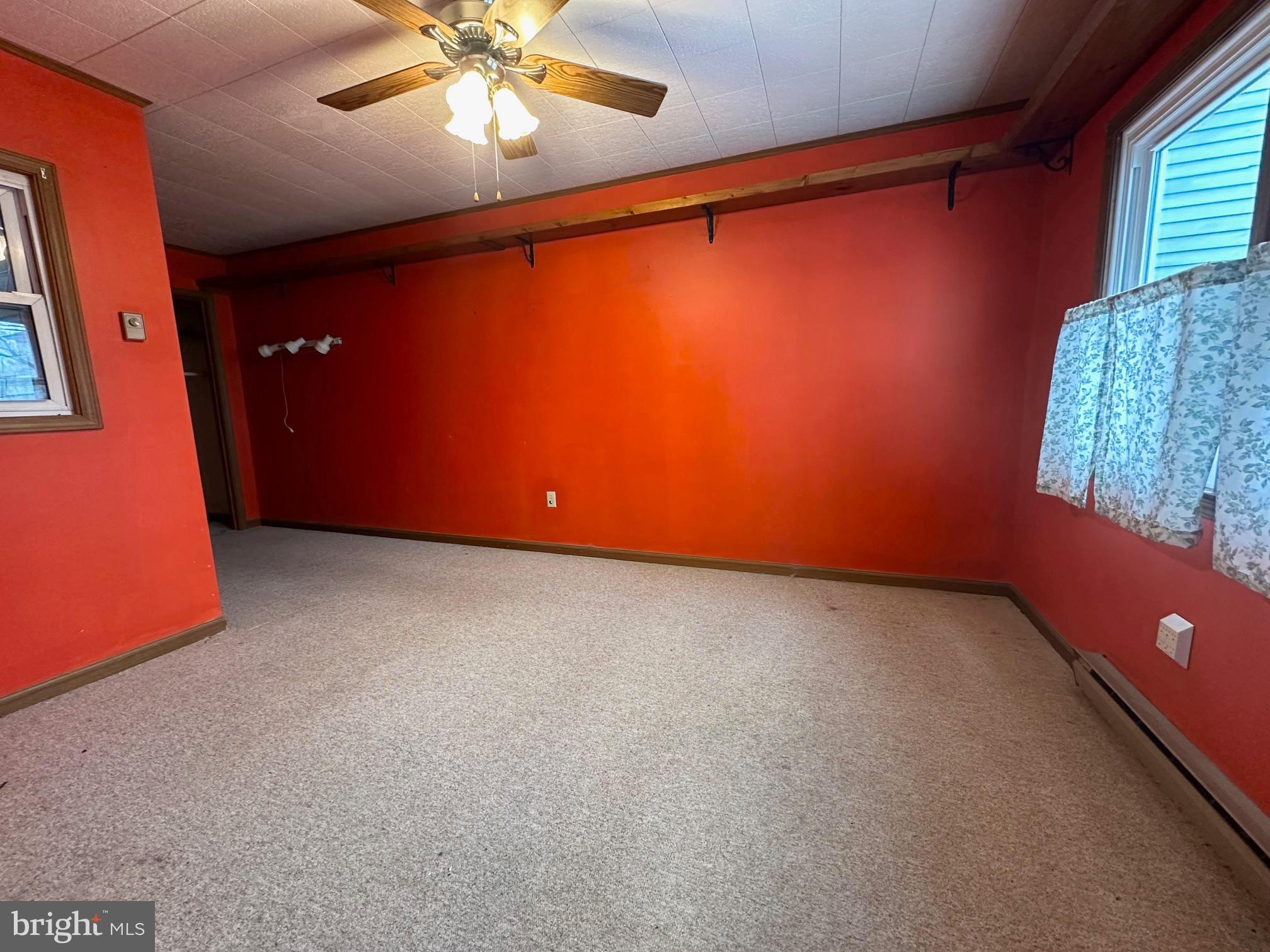 RACE STREET - Residential