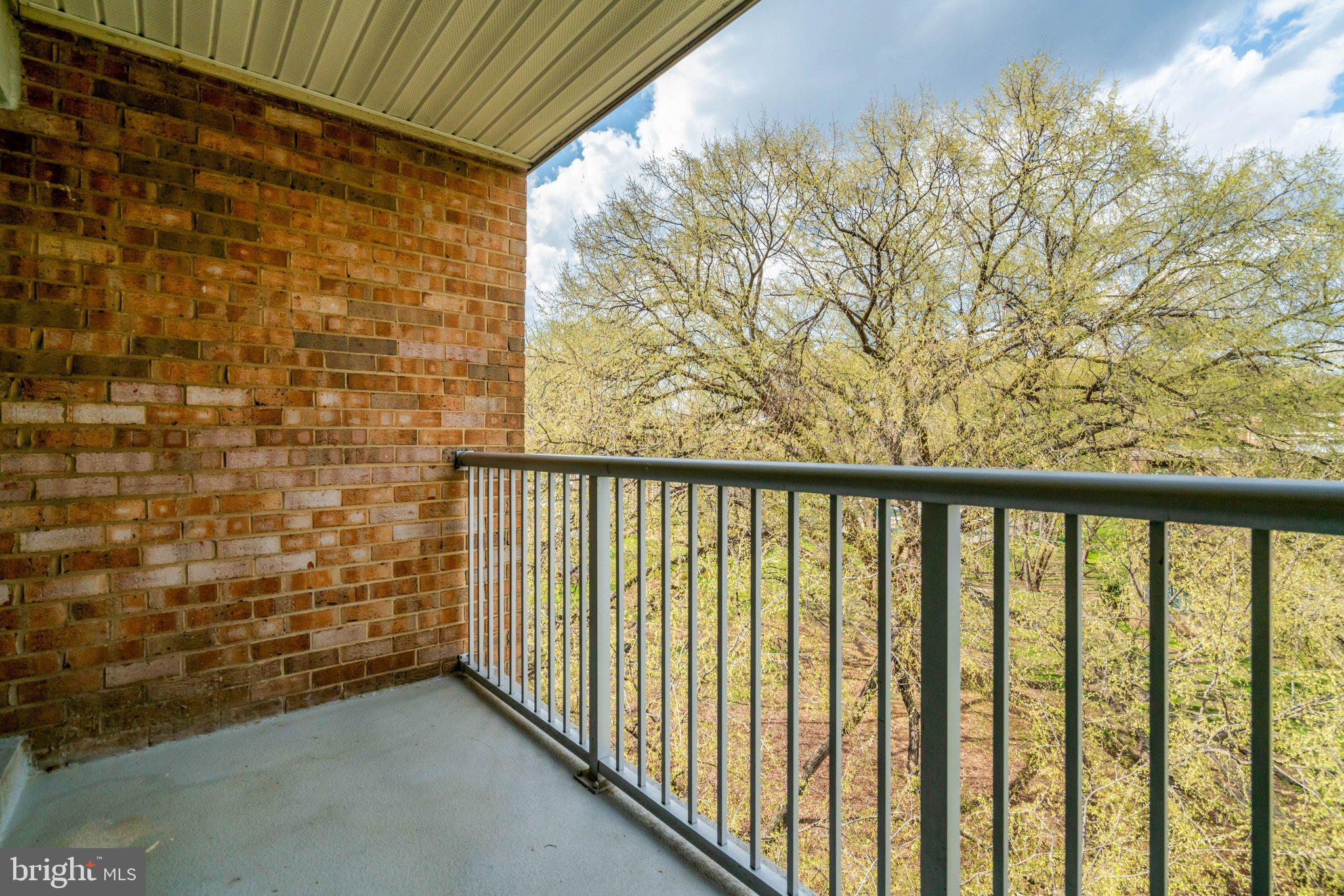 YORKTOWNE SQUARE - Residential