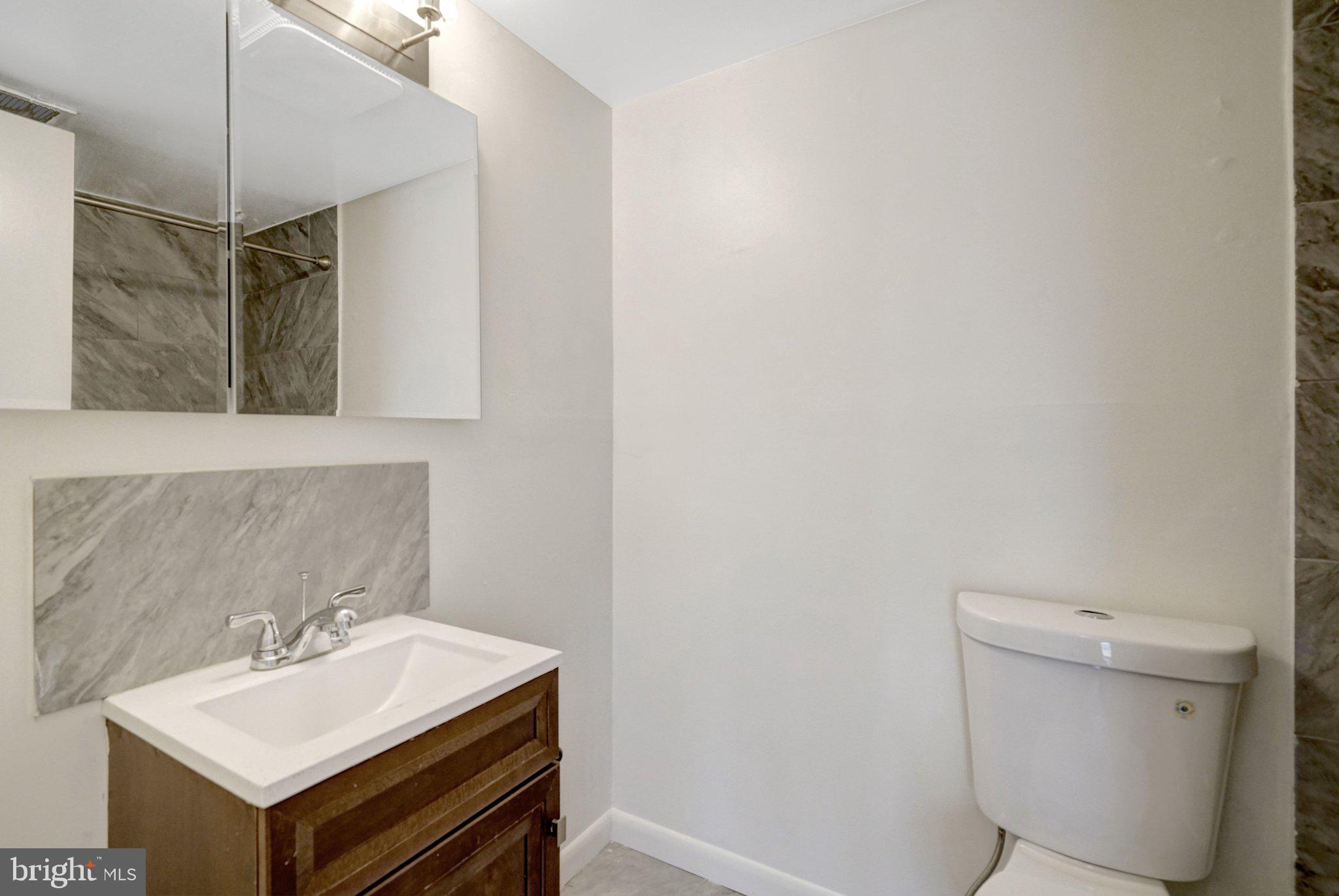 YORKTOWNE SQUARE - Residential